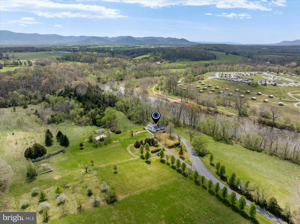 315 GANDER DR, LURAY, Virginia 22835, 4 Bedrooms Bedrooms, ,5 BathroomsBathrooms,Residential,315 GANDER DR,683260 MLS # 683260