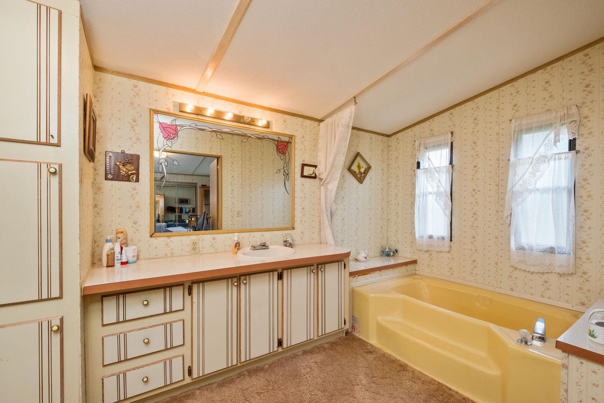 343 FORK MOUNTAIN LN, MONTEBELLO, Virginia 24464, 3 Bedrooms Bedrooms, ,2 BathroomsBathrooms,Residential,343 FORK MOUNTAIN LN,683261 MLS # 683261