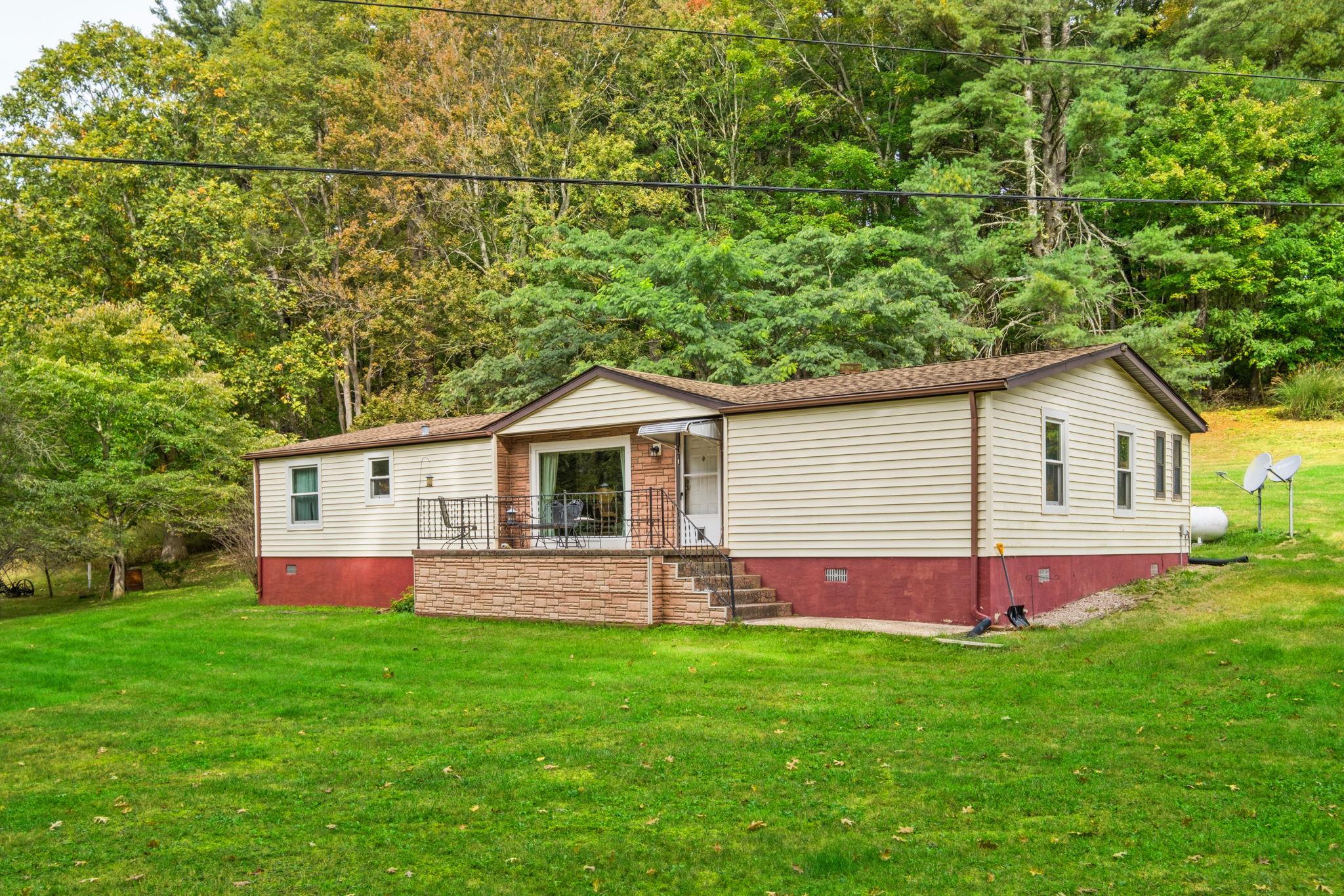 343 FORK MOUNTAIN LN, MONTEBELLO, Virginia 24464, 3 Bedrooms Bedrooms, ,2 BathroomsBathrooms,Residential,343 FORK MOUNTAIN LN,683261 MLS # 683261