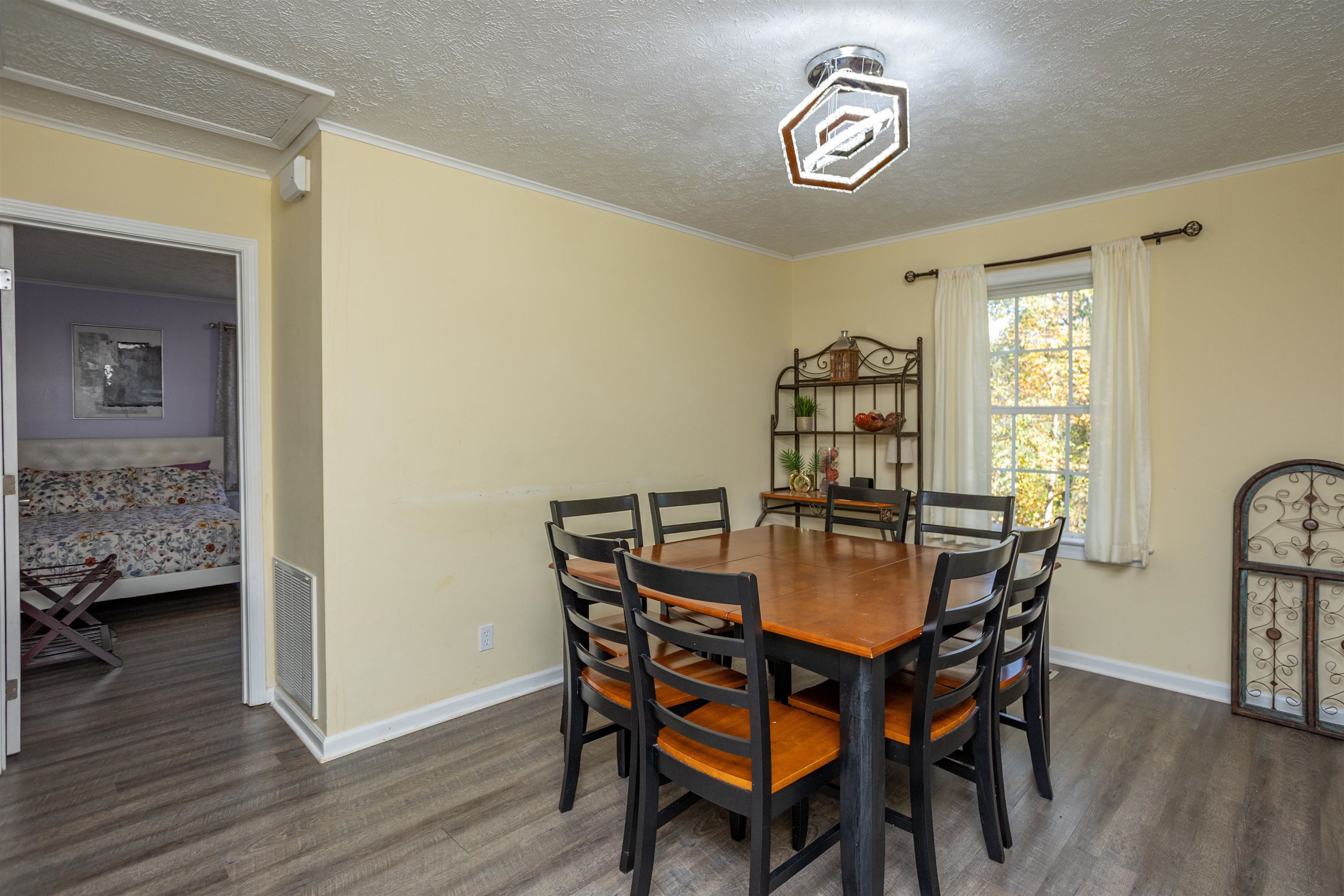 274 RHODODENDRON CT, MCGAHEYSVILLE, Virginia 22840, 4 Bedrooms Bedrooms, ,3 BathroomsBathrooms,Residential,274 RHODODENDRON CT,683264 MLS # 683264