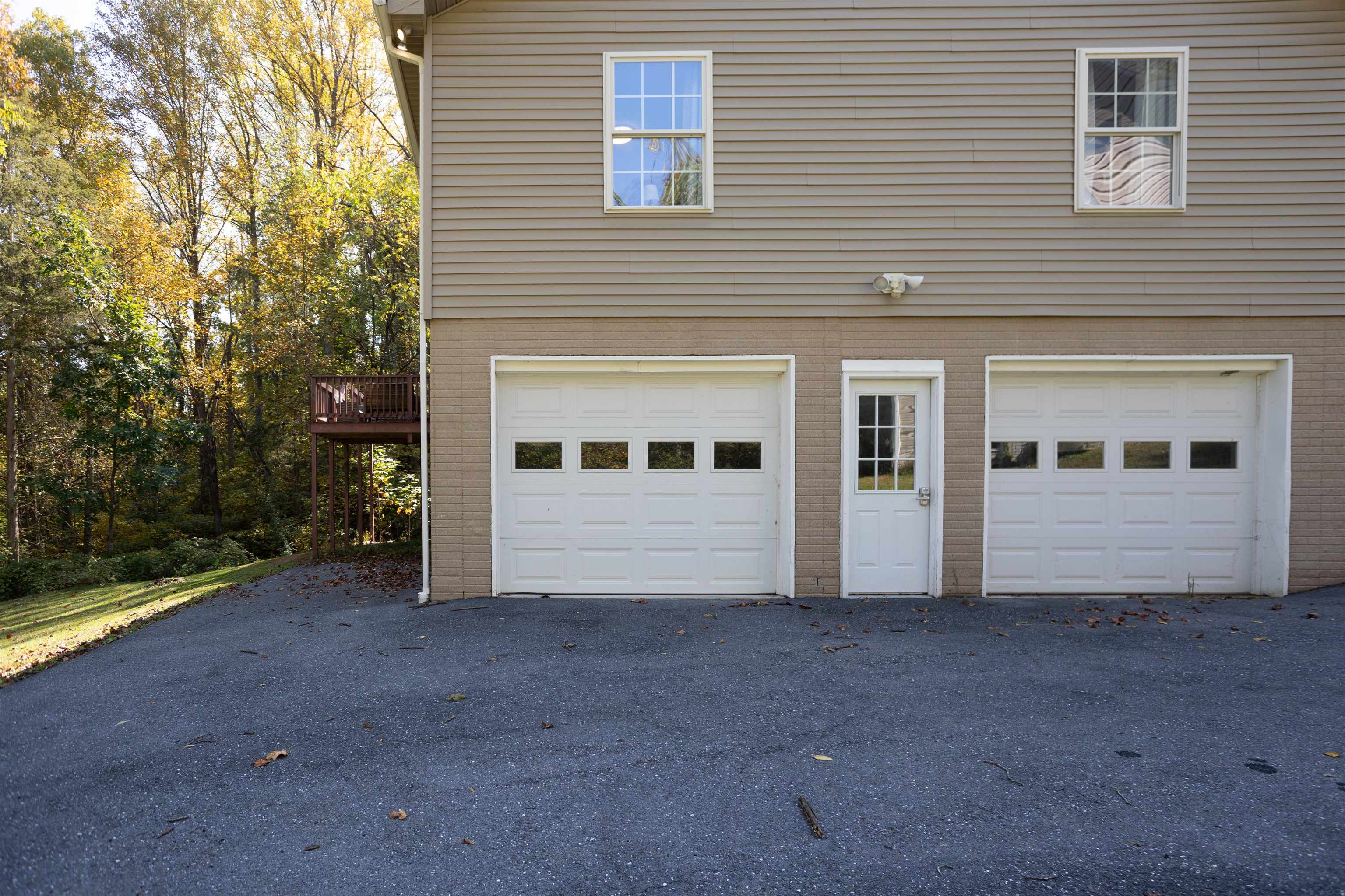 274 RHODODENDRON CT, MCGAHEYSVILLE, Virginia 22840, 4 Bedrooms Bedrooms, ,3 BathroomsBathrooms,Residential,274 RHODODENDRON CT,683264 MLS # 683264