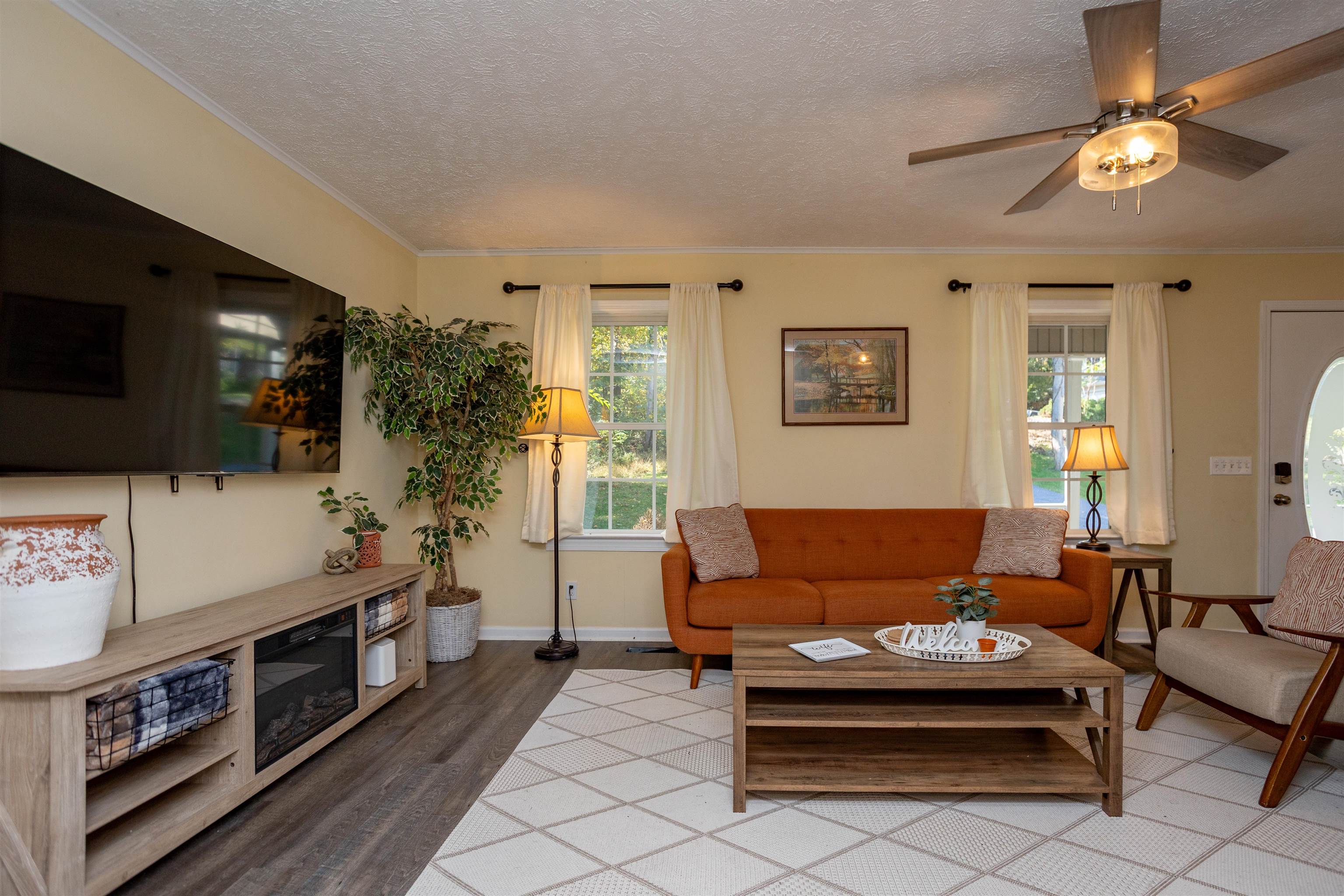 274 RHODODENDRON CT, MCGAHEYSVILLE, Virginia 22840, 4 Bedrooms Bedrooms, ,3 BathroomsBathrooms,Residential,274 RHODODENDRON CT,683264 MLS # 683264