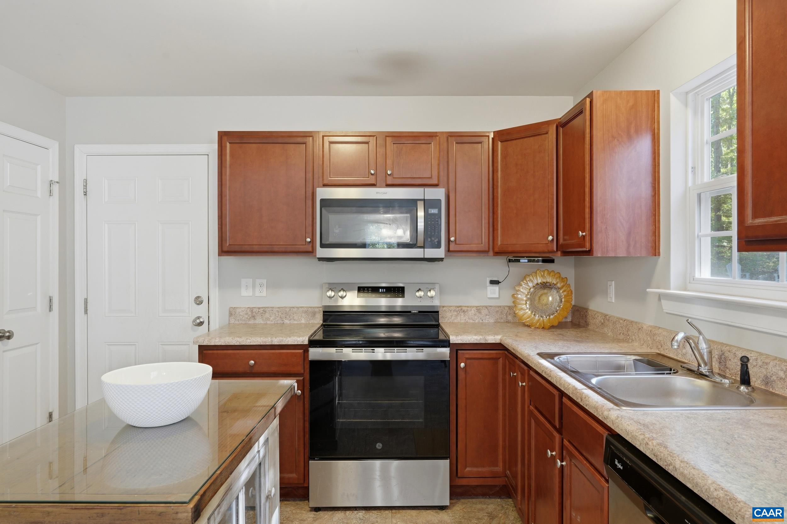 5 DAWNS RIDGE RD, LOUISA, Virginia 23093, 3 Bedrooms Bedrooms, ,2 BathroomsBathrooms,Residential,5 DAWNS RIDGE RD,682890 MLS # 682890