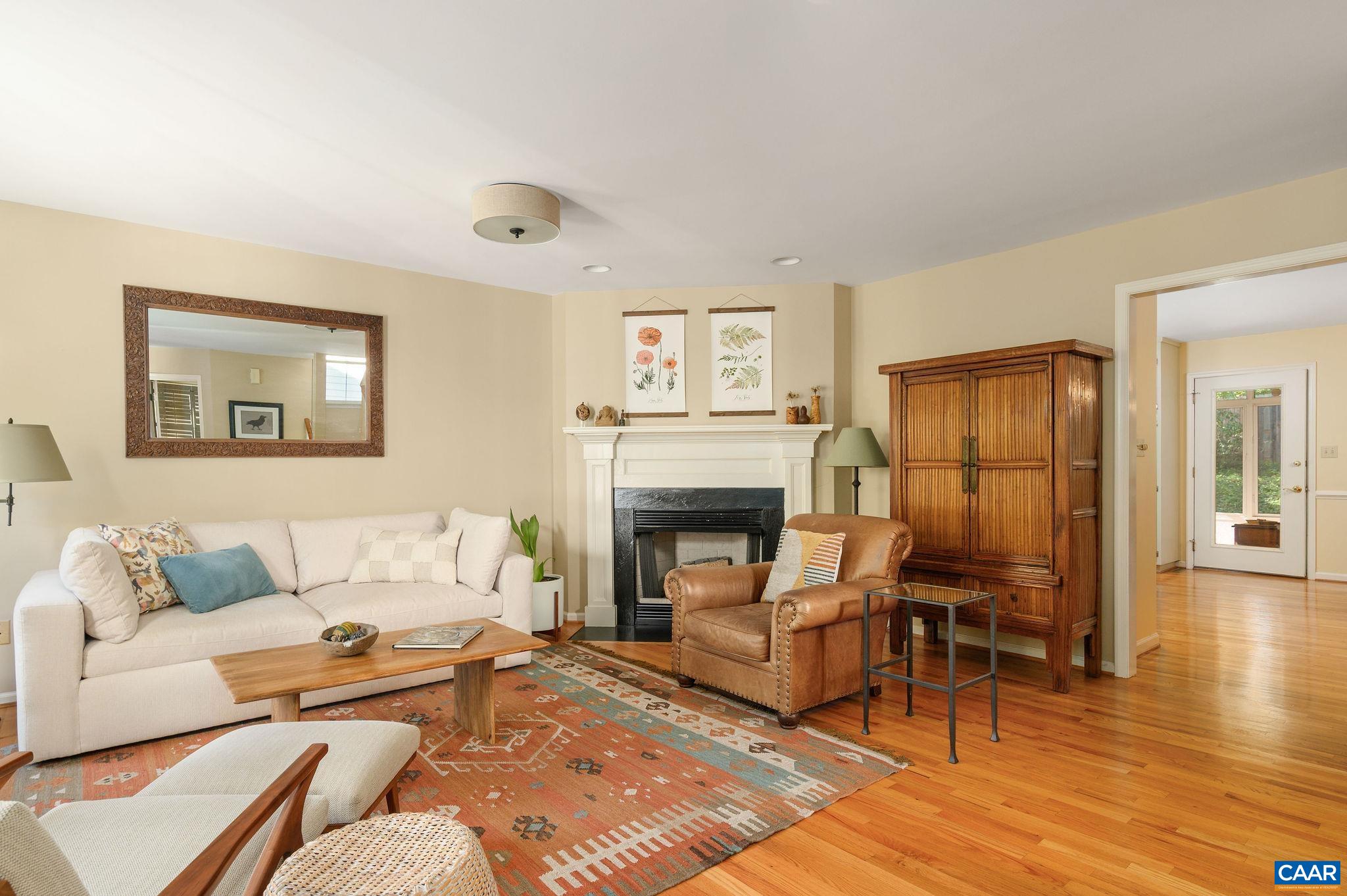 111 AMHERST COMMONS, CHARLOTTESVILLE, Virginia 22903, 3 Bedrooms Bedrooms, ,2 BathroomsBathrooms,Residential,111 AMHERST COMMONS,683239 MLS # 683239 111 AMHERST COMMONS, CHARLOTTESVILLE, Virginia 22903, 3 Bedrooms Bedrooms, ,2 BathroomsBathrooms,Residential,111 AMHERST COMMONS,683239 MLS # 683239