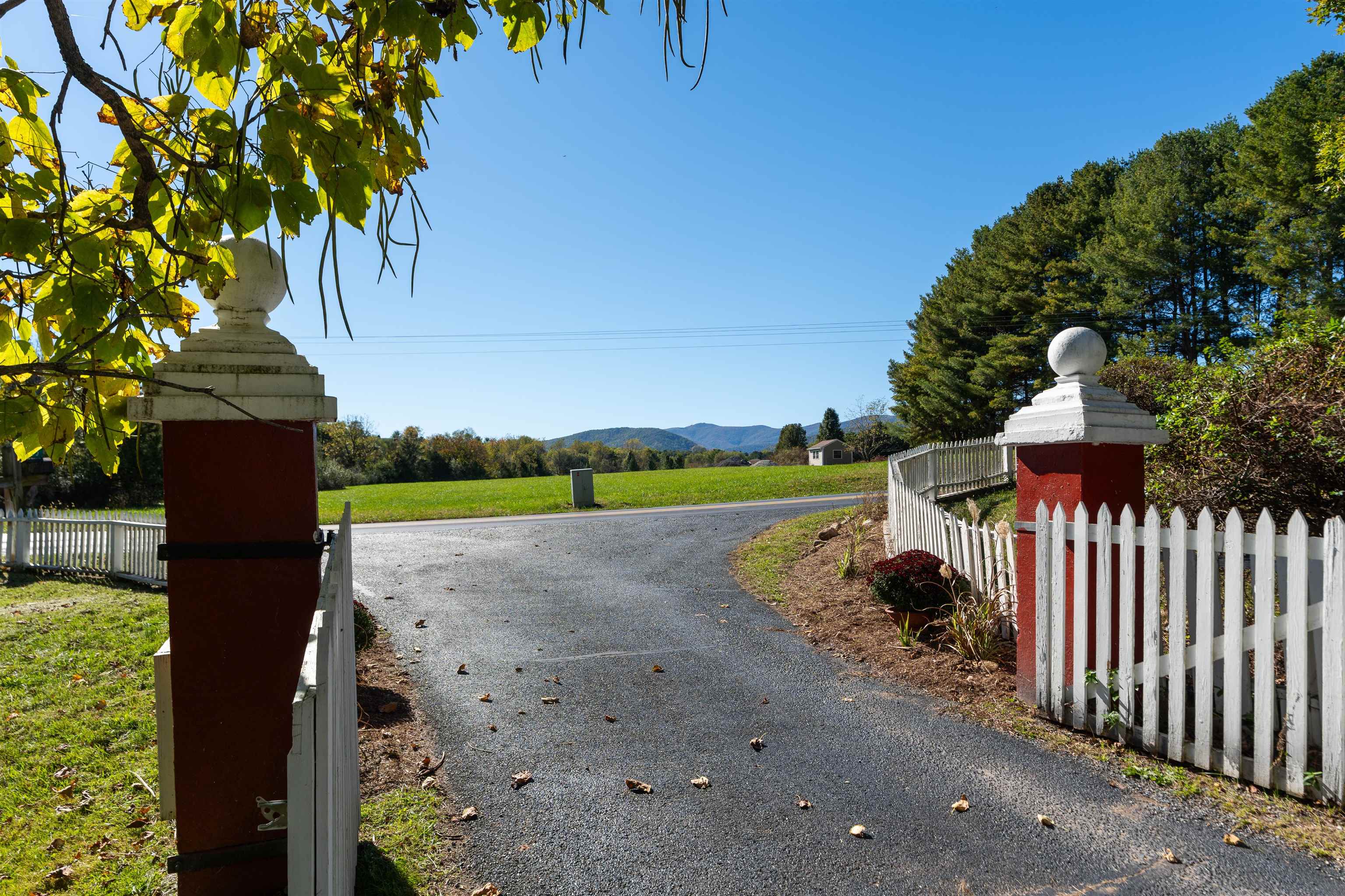 4855 MORRIS MILL RD, SWOOPE, Virginia 24479, 5 Bedrooms Bedrooms, ,3 BathroomsBathrooms,Residential,Intervale,4855 MORRIS MILL RD,683267 MLS # 683267 4855 MORRIS MILL RD, SWOOPE, Virginia 24479, 5 Bedrooms Bedrooms, ,3 BathroomsBathrooms,Residential,Intervale,4855 MORRIS MILL RD,683267 MLS # 683267