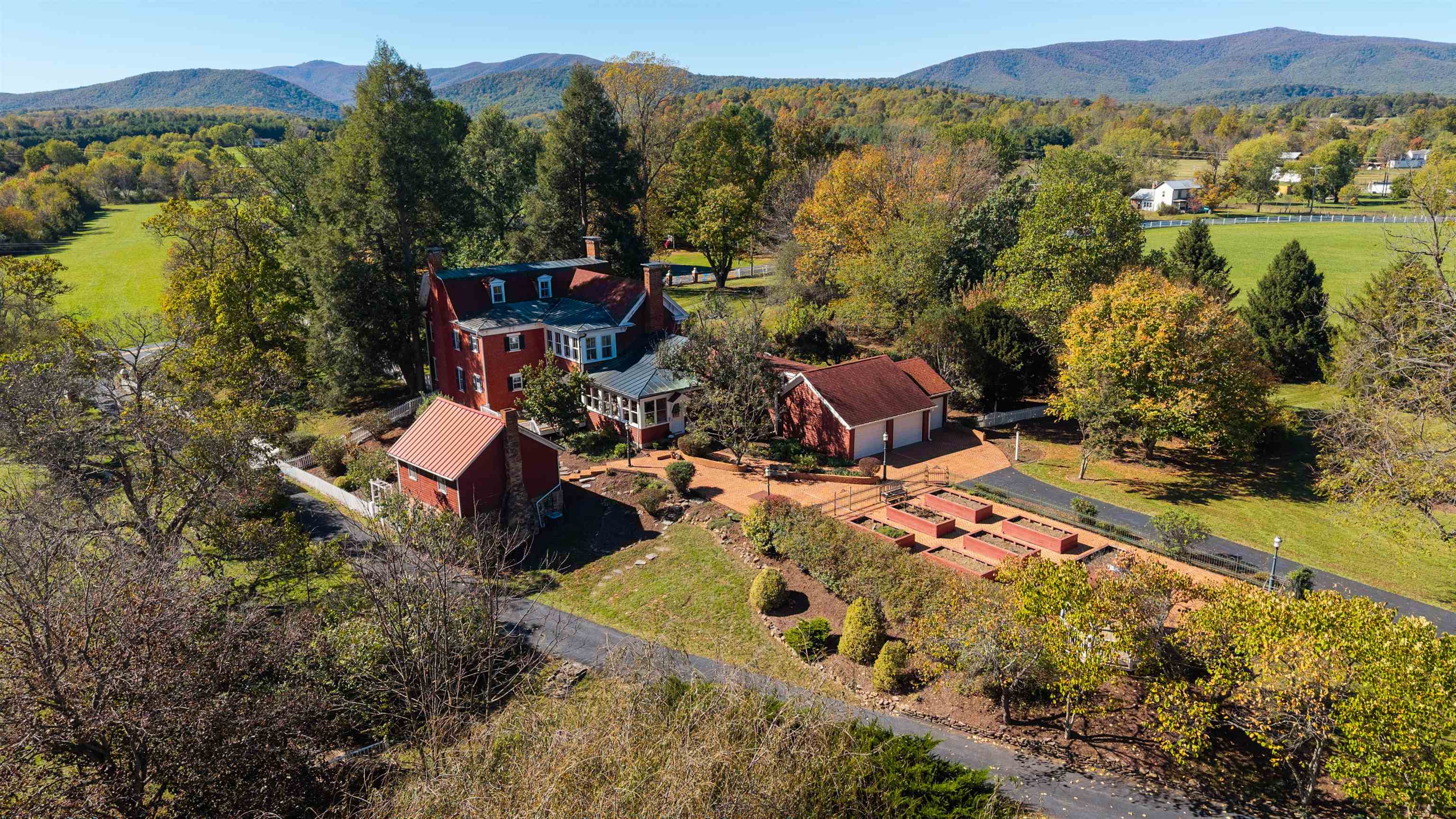 4855 MORRIS MILL RD, SWOOPE, Virginia 24479, 5 Bedrooms Bedrooms, ,3 BathroomsBathrooms,Residential,Intervale,4855 MORRIS MILL RD,683267 MLS # 683267 4855 MORRIS MILL RD, SWOOPE, Virginia 24479, 5 Bedrooms Bedrooms, ,3 BathroomsBathrooms,Residential,Intervale,4855 MORRIS MILL RD,683267 MLS # 683267
