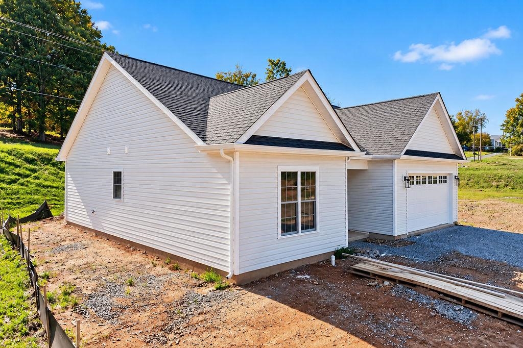 108 BROOK GLEN LN, STAUNTON, Virginia 24401, 3 Bedrooms Bedrooms, ,2 BathroomsBathrooms,Residential,108 BROOK GLEN LN,683275 MLS # 683275
