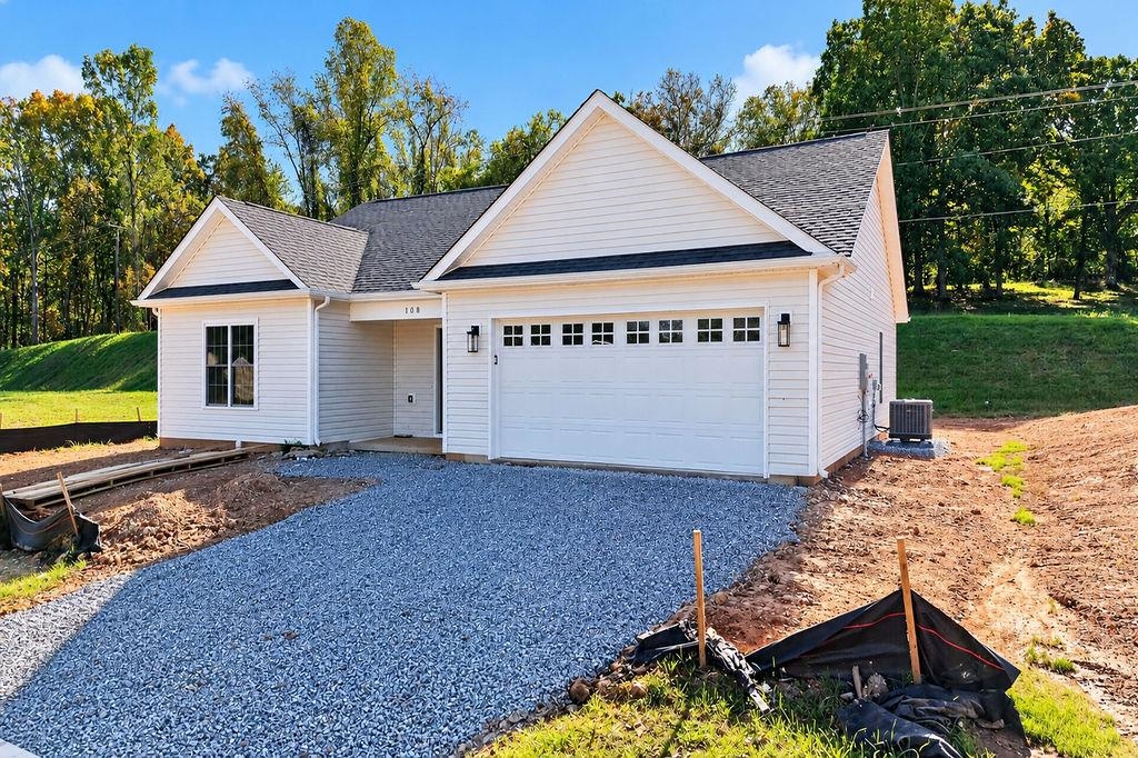 108 BROOK GLEN LN, STAUNTON, Virginia 24401, 3 Bedrooms Bedrooms, ,2 BathroomsBathrooms,Residential,108 BROOK GLEN LN,683275 MLS # 683275
