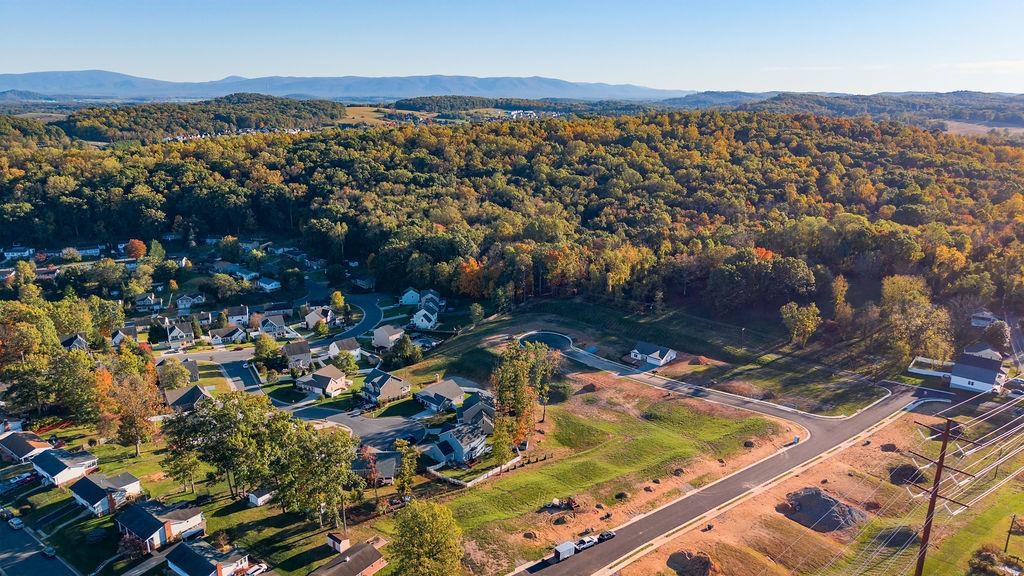 108 BROOK GLEN LN, STAUNTON, Virginia 24401, 3 Bedrooms Bedrooms, ,2 BathroomsBathrooms,Residential,108 BROOK GLEN LN,683275 MLS # 683275