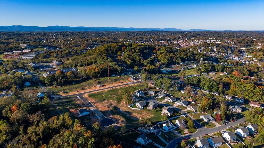 108 BROOK GLEN LN, STAUNTON, Virginia 24401, 3 Bedrooms Bedrooms, ,2 BathroomsBathrooms,Residential,108 BROOK GLEN LN,683275 MLS # 683275