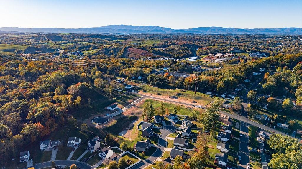 108 BROOK GLEN LN, STAUNTON, Virginia 24401, 3 Bedrooms Bedrooms, ,2 BathroomsBathrooms,Residential,108 BROOK GLEN LN,683275 MLS # 683275