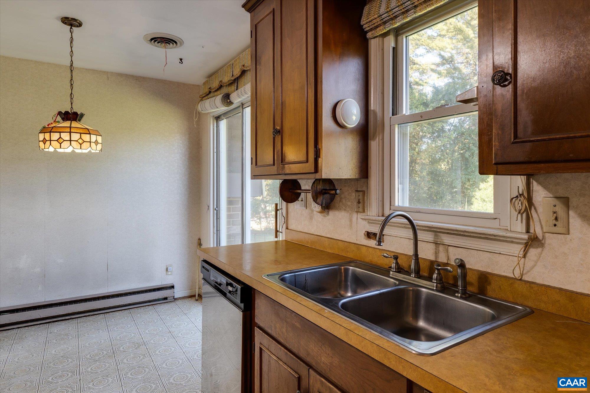 1610 DERBY LN, CHARLOTTESVILLE, Virginia 22911, 3 Bedrooms Bedrooms, ,2 BathroomsBathrooms,Residential,1610 Derby Ln,1610 DERBY LN,683278 MLS # 683278 1610 DERBY LN, CHARLOTTESVILLE, Virginia 22911, 3 Bedrooms Bedrooms, ,2 BathroomsBathrooms,Residential,1610 Derby Ln,1610 DERBY LN,683278 MLS # 683278