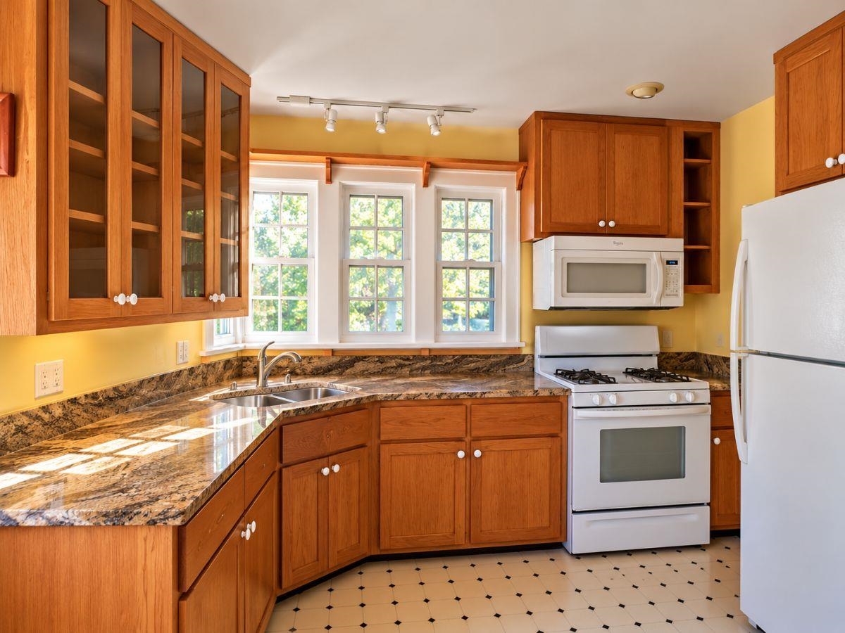 341 N MADISON ST, STAUNTON, Virginia 24401, 2 Bedrooms Bedrooms, ,1 BathroomBathrooms,Residential,Hilltop Cottage,341 N MADISON ST,683279 MLS # 683279