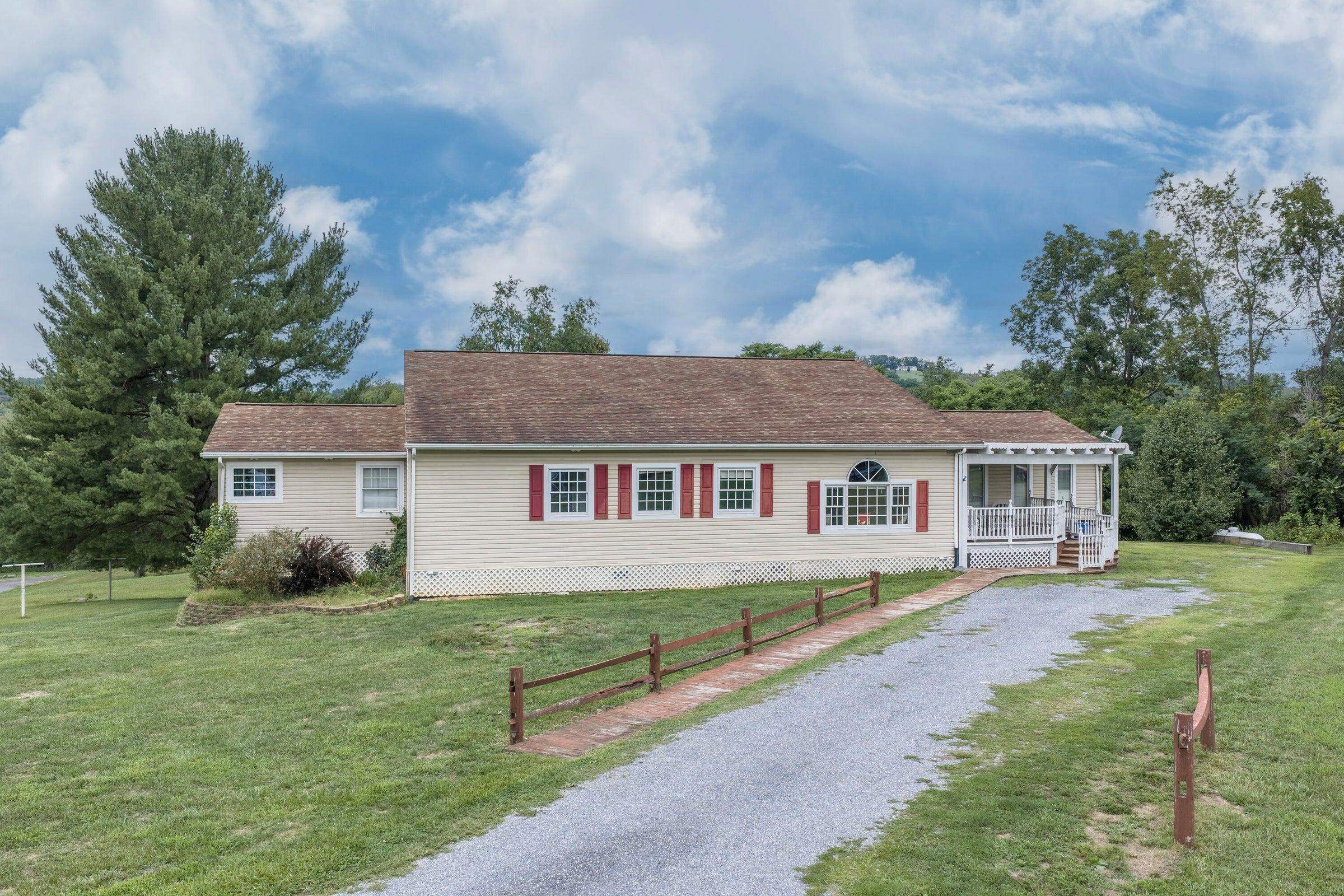 149 APPALACHIAN RISE, LEXINGTON, Virginia 24450, 3 Bedrooms Bedrooms, ,4 BathroomsBathrooms,Residential,149 Appalachian Rise Lexington, VA 24450,149 APPALACHIAN RISE,683284 MLS # 683284 149 APPALACHIAN RISE, LEXINGTON, Virginia 24450, 3 Bedrooms Bedrooms, ,4 BathroomsBathrooms,Residential,149 Appalachian Rise Lexington, VA 24450,149 APPALACHIAN RISE,683284 MLS # 683284