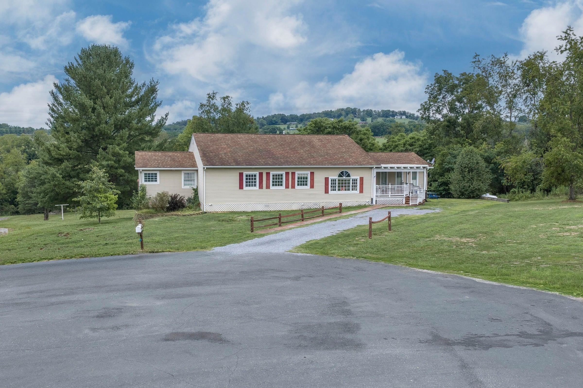 149 APPALACHIAN RISE, LEXINGTON, Virginia 24450, 3 Bedrooms Bedrooms, ,4 BathroomsBathrooms,Residential,149 Appalachian Rise Lexington, VA 24450,149 APPALACHIAN RISE,683284 MLS # 683284 149 APPALACHIAN RISE, LEXINGTON, Virginia 24450, 3 Bedrooms Bedrooms, ,4 BathroomsBathrooms,Residential,149 Appalachian Rise Lexington, VA 24450,149 APPALACHIAN RISE,683284 MLS # 683284