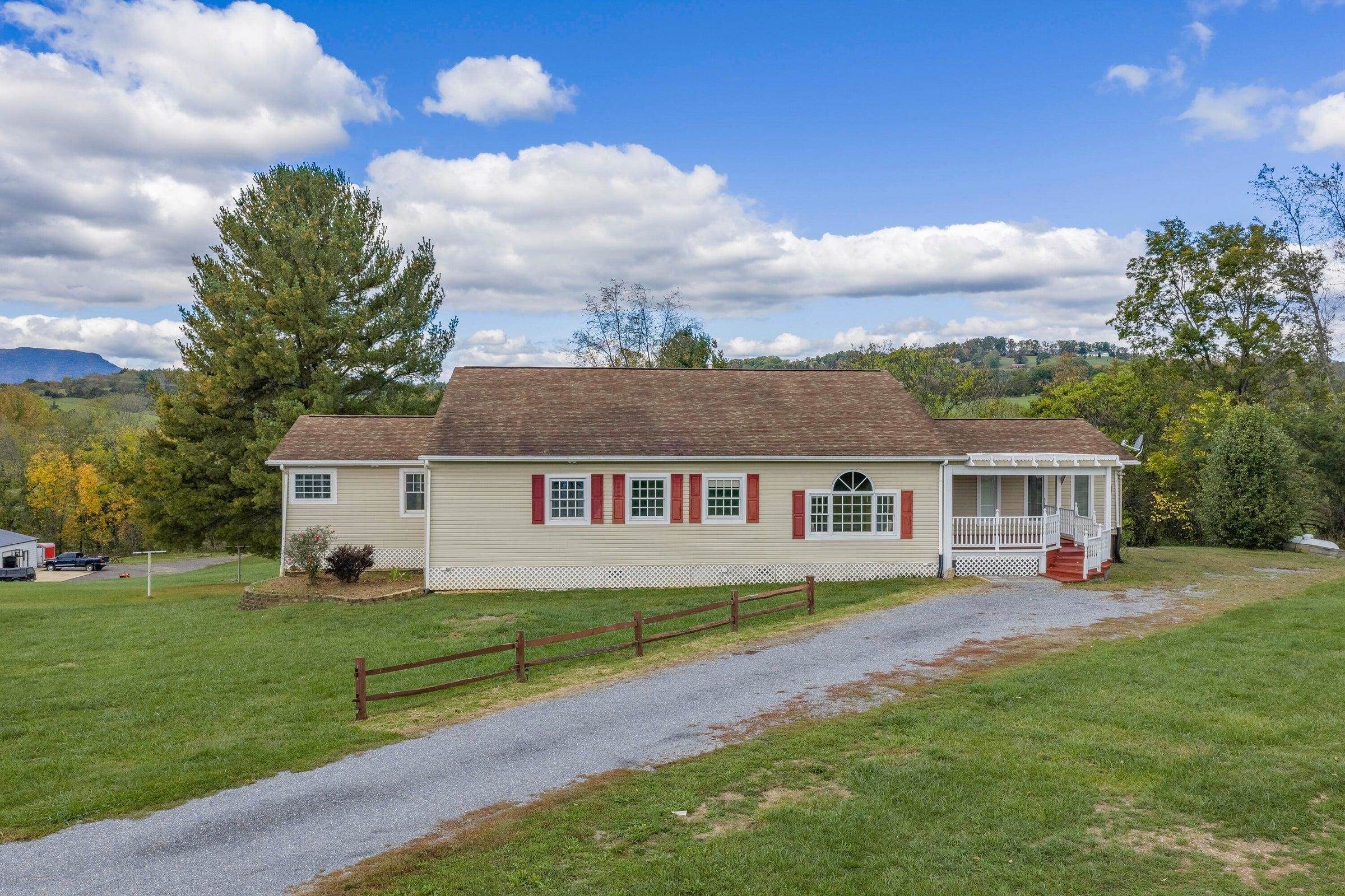 149 APPALACHIAN RISE, LEXINGTON, Virginia 24450, 3 Bedrooms Bedrooms, ,4 BathroomsBathrooms,Residential,149 Appalachian Rise Lexington, VA 24450,149 APPALACHIAN RISE,683284 MLS # 683284 149 APPALACHIAN RISE, LEXINGTON, Virginia 24450, 3 Bedrooms Bedrooms, ,4 BathroomsBathrooms,Residential,149 Appalachian Rise Lexington, VA 24450,149 APPALACHIAN RISE,683284 MLS # 683284