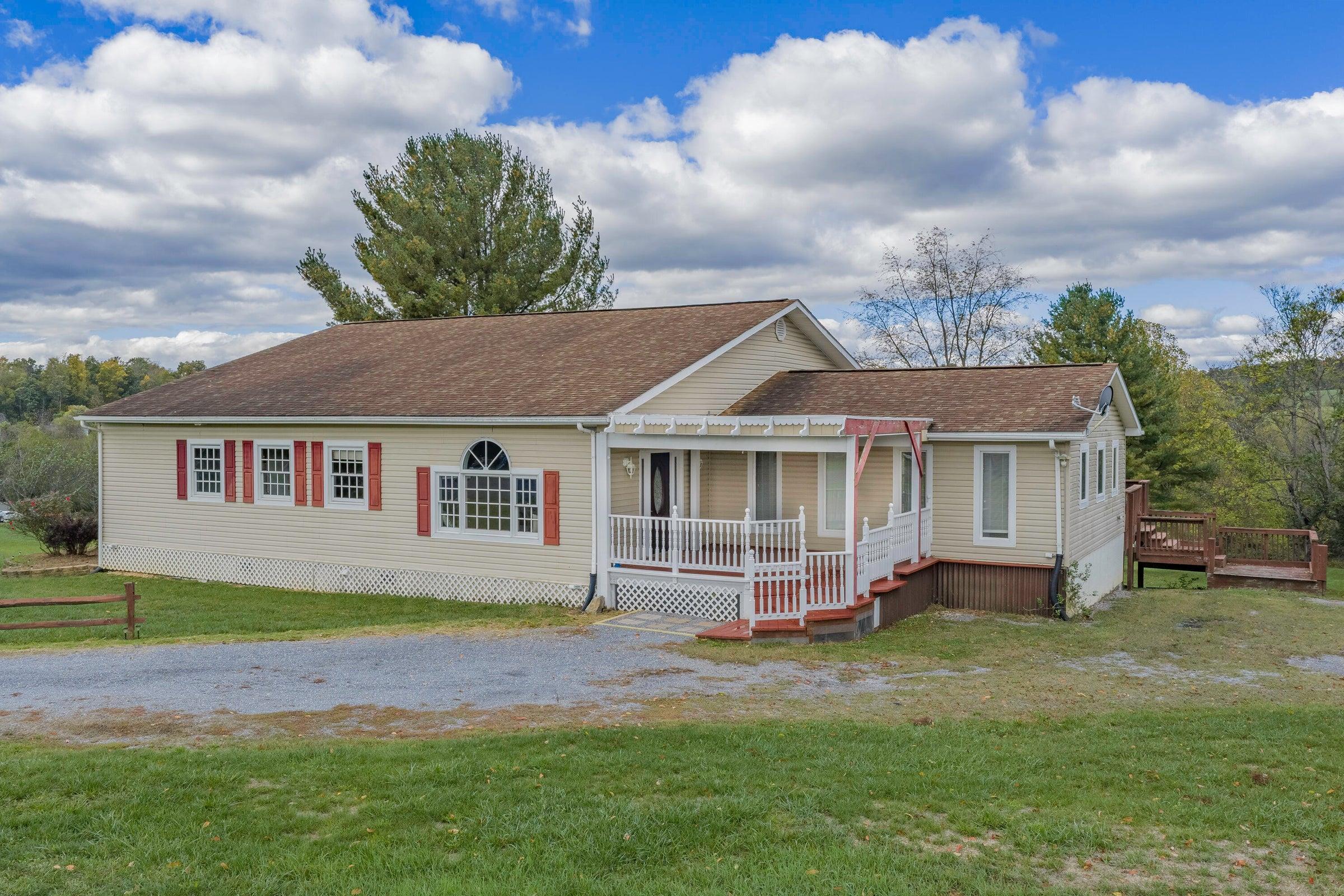 149 APPALACHIAN RISE, LEXINGTON, Virginia 24450, 3 Bedrooms Bedrooms, ,4 BathroomsBathrooms,Residential,149 Appalachian Rise Lexington, VA 24450,149 APPALACHIAN RISE,683284 MLS # 683284 149 APPALACHIAN RISE, LEXINGTON, Virginia 24450, 3 Bedrooms Bedrooms, ,4 BathroomsBathrooms,Residential,149 Appalachian Rise Lexington, VA 24450,149 APPALACHIAN RISE,683284 MLS # 683284