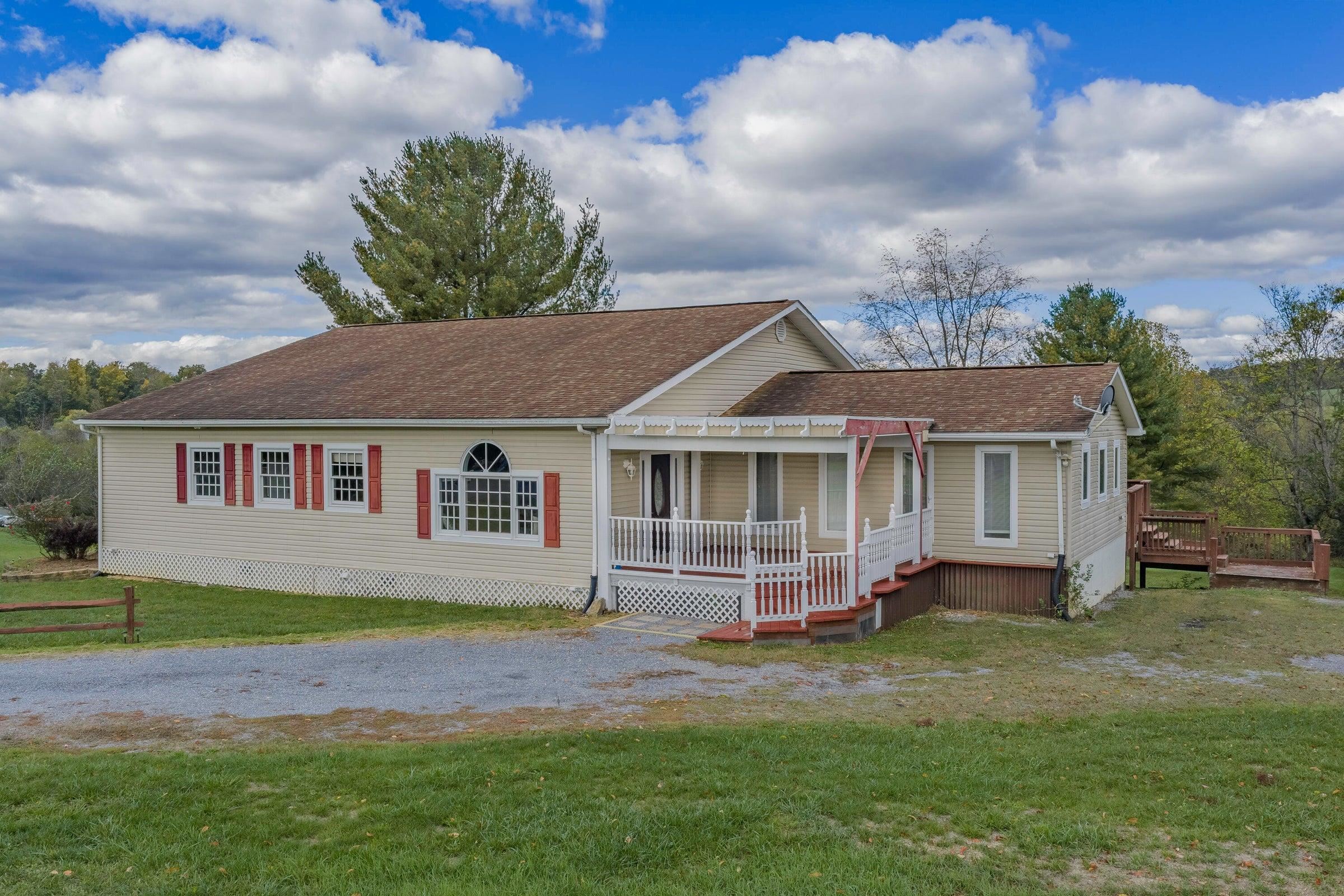 149 APPALACHIAN RISE, LEXINGTON, Virginia 24450, 3 Bedrooms Bedrooms, ,4 BathroomsBathrooms,Residential,149 Appalachian Rise Lexington, VA 24450,149 APPALACHIAN RISE,683284 MLS # 683284 149 APPALACHIAN RISE, LEXINGTON, Virginia 24450, 3 Bedrooms Bedrooms, ,4 BathroomsBathrooms,Residential,149 Appalachian Rise Lexington, VA 24450,149 APPALACHIAN RISE,683284 MLS # 683284