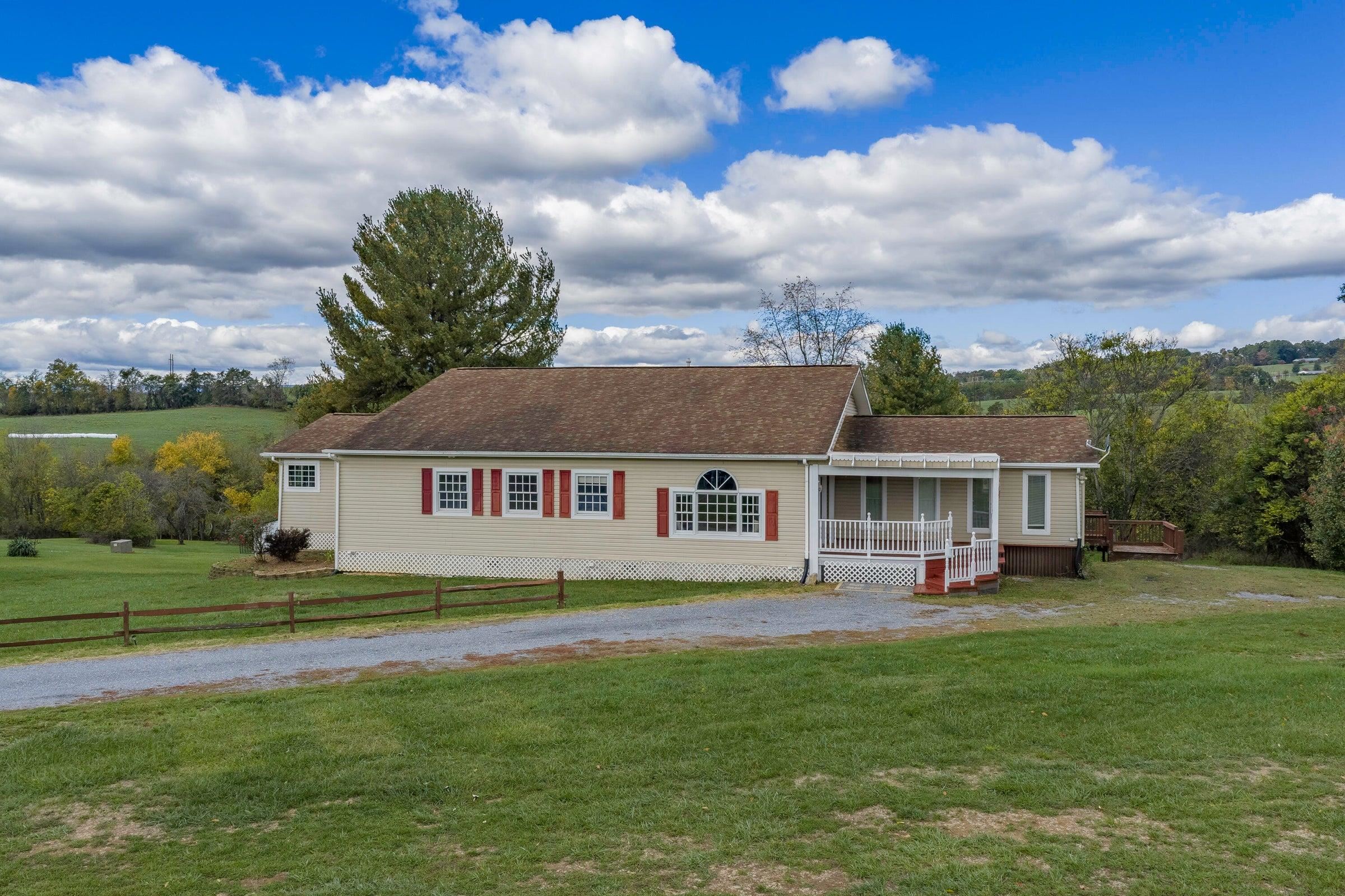 149 APPALACHIAN RISE, LEXINGTON, Virginia 24450, 3 Bedrooms Bedrooms, ,4 BathroomsBathrooms,Residential,149 Appalachian Rise Lexington, VA 24450,149 APPALACHIAN RISE,683284 MLS # 683284 149 APPALACHIAN RISE, LEXINGTON, Virginia 24450, 3 Bedrooms Bedrooms, ,4 BathroomsBathrooms,Residential,149 Appalachian Rise Lexington, VA 24450,149 APPALACHIAN RISE,683284 MLS # 683284