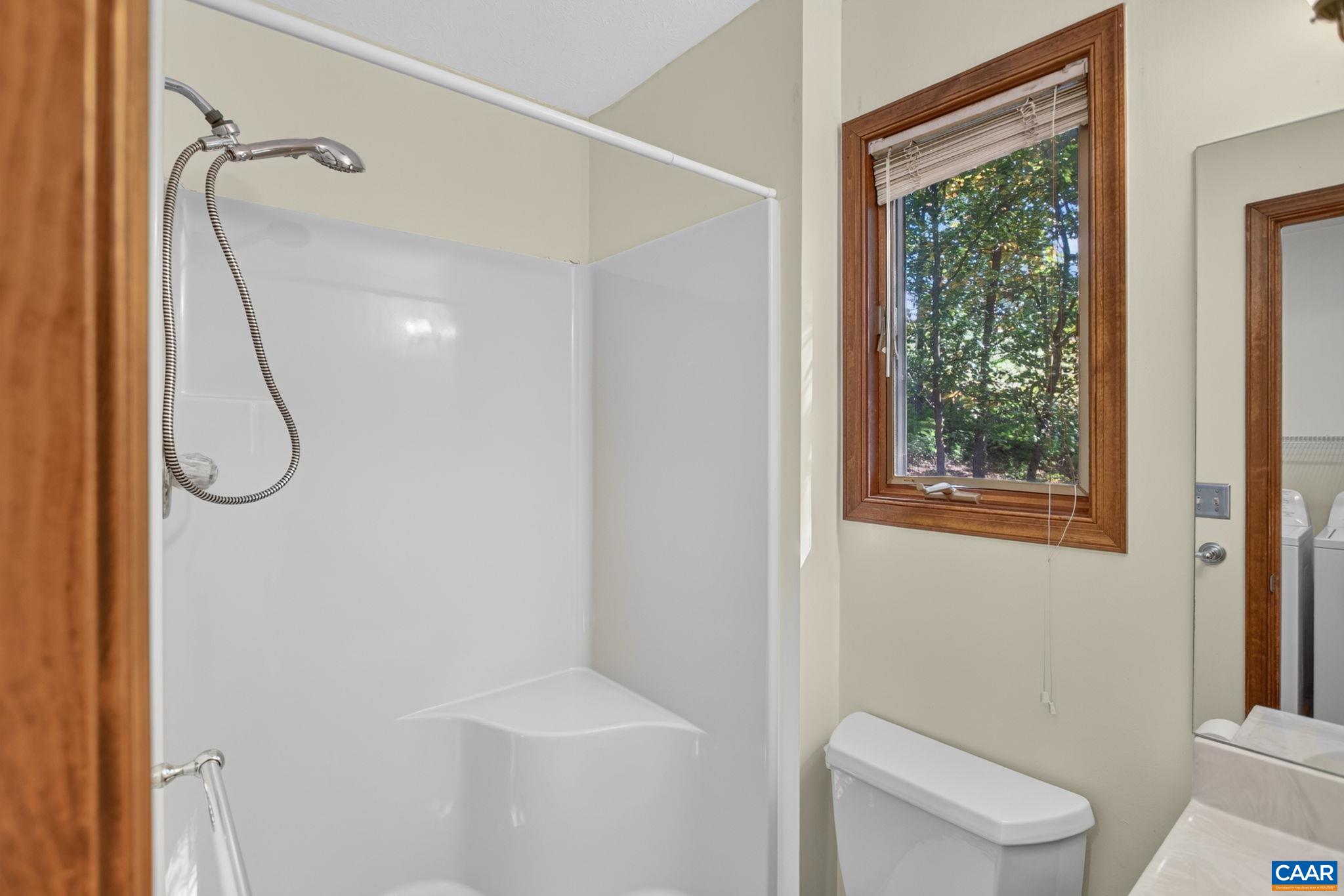 1156 SPRINGFIELD DR, HARRISONBURG, Virginia 22801, 3 Bedrooms Bedrooms, ,3 BathroomsBathrooms,Residential,1156 SPRINGFIELD DR,683289 MLS # 683289 1156 SPRINGFIELD DR, HARRISONBURG, Virginia 22801, 3 Bedrooms Bedrooms, ,3 BathroomsBathrooms,Residential,1156 SPRINGFIELD DR,683289 MLS # 683289