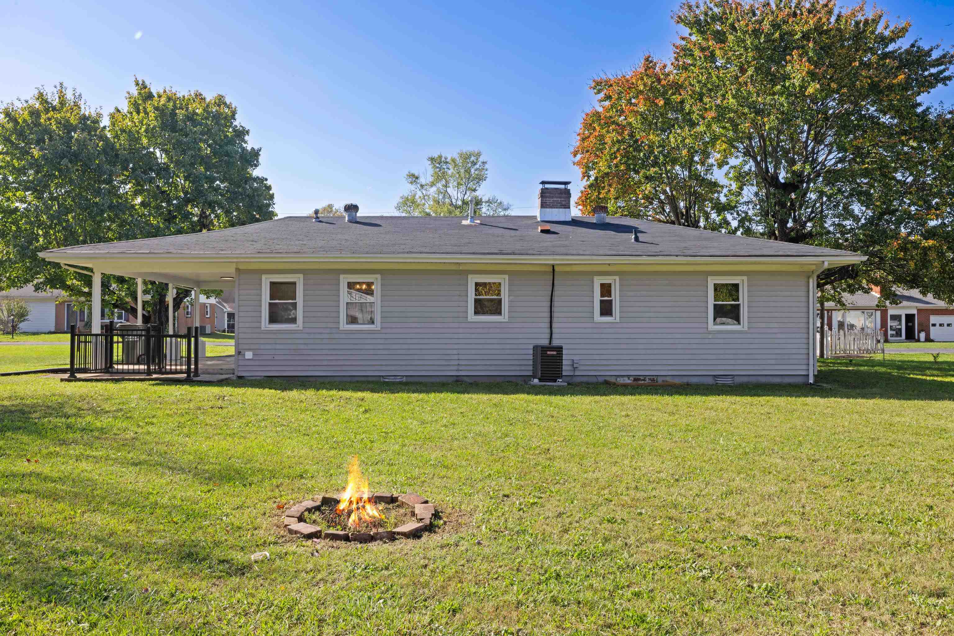 68 BEAGLE GAP RUN, WAYNESBORO, Virginia 22980, 3 Bedrooms Bedrooms, ,1 BathroomBathrooms,Residential,68 BEAGLE GAP RUN,683290 MLS # 683290 68 BEAGLE GAP RUN, WAYNESBORO, Virginia 22980, 3 Bedrooms Bedrooms, ,1 BathroomBathrooms,Residential,68 BEAGLE GAP RUN,683290 MLS # 683290