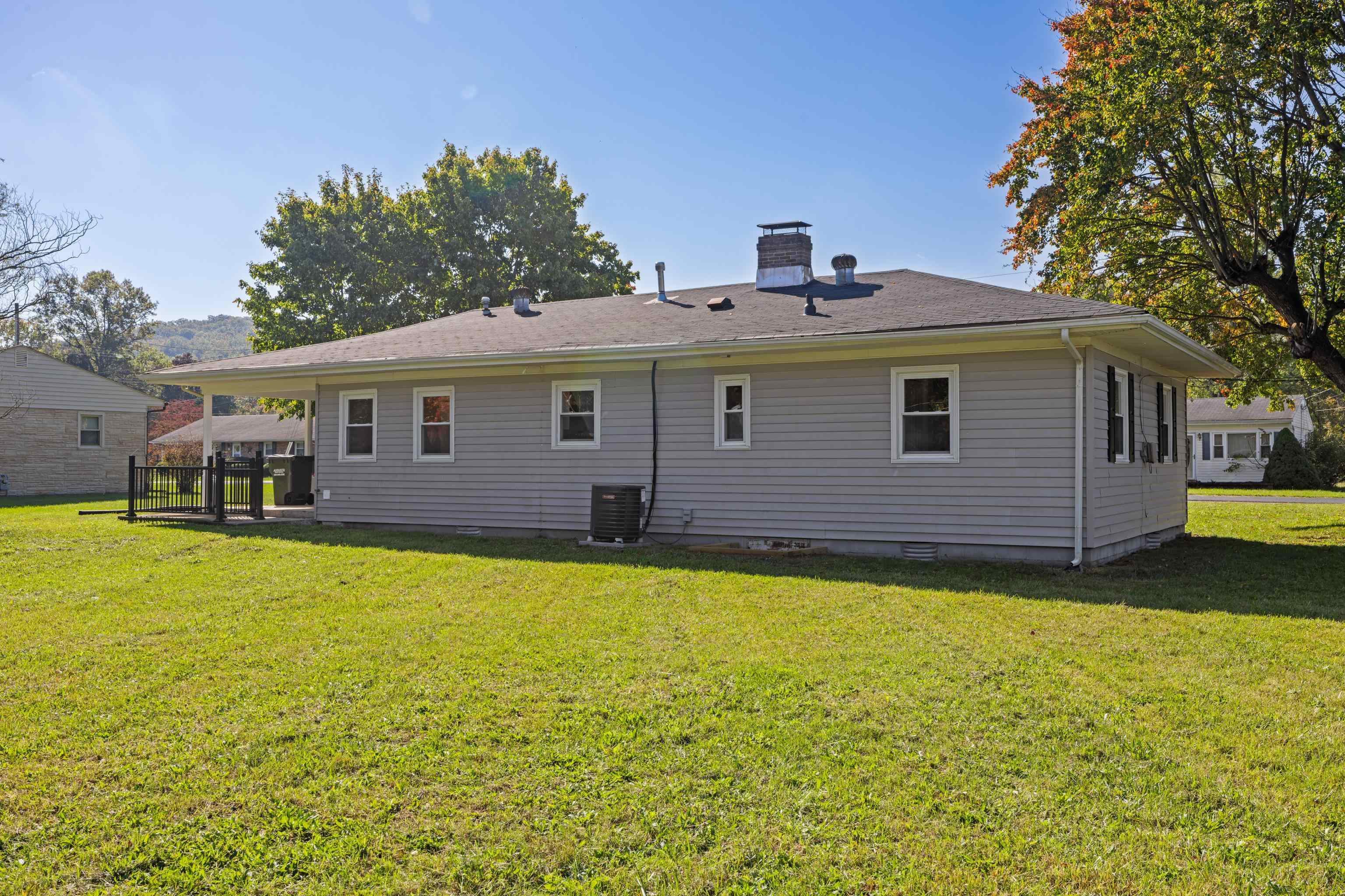 68 BEAGLE GAP RUN, WAYNESBORO, Virginia 22980, 3 Bedrooms Bedrooms, ,1 BathroomBathrooms,Residential,68 BEAGLE GAP RUN,683290 MLS # 683290 68 BEAGLE GAP RUN, WAYNESBORO, Virginia 22980, 3 Bedrooms Bedrooms, ,1 BathroomBathrooms,Residential,68 BEAGLE GAP RUN,683290 MLS # 683290