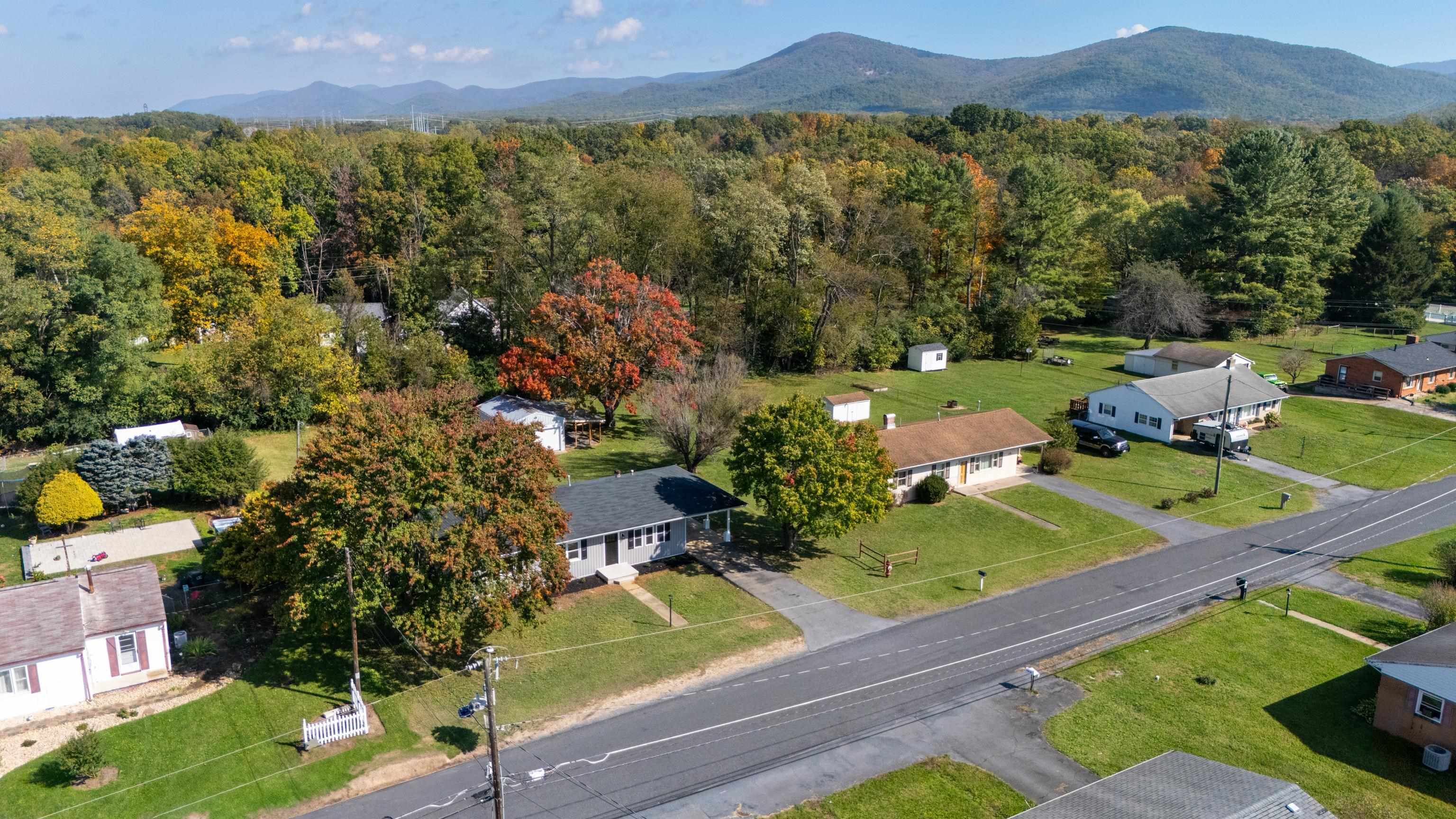 68 BEAGLE GAP RUN, WAYNESBORO, Virginia 22980, 3 Bedrooms Bedrooms, ,1 BathroomBathrooms,Residential,68 BEAGLE GAP RUN,683290 MLS # 683290 68 BEAGLE GAP RUN, WAYNESBORO, Virginia 22980, 3 Bedrooms Bedrooms, ,1 BathroomBathrooms,Residential,68 BEAGLE GAP RUN,683290 MLS # 683290