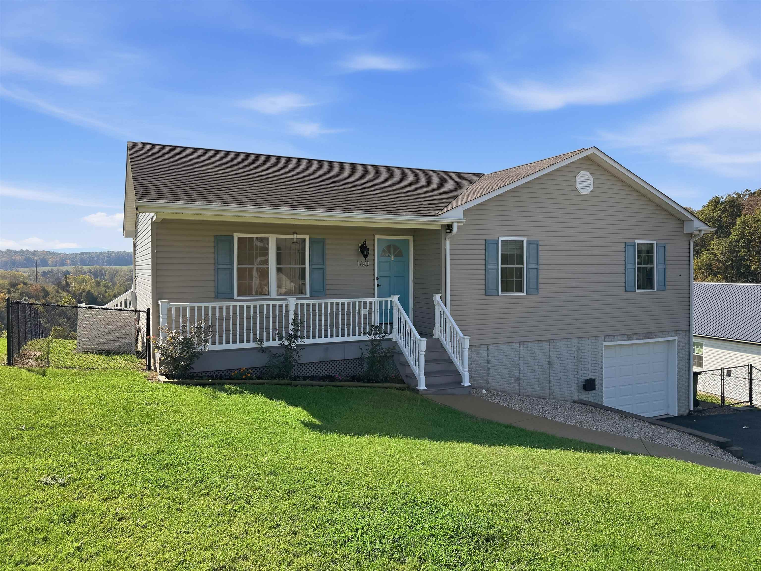 160 GREENVIEW DR, STAUNTON, Virginia 24401, 4 Bedrooms Bedrooms, ,3 BathroomsBathrooms,Residential,160 GREENVIEW DR,683291 MLS # 683291