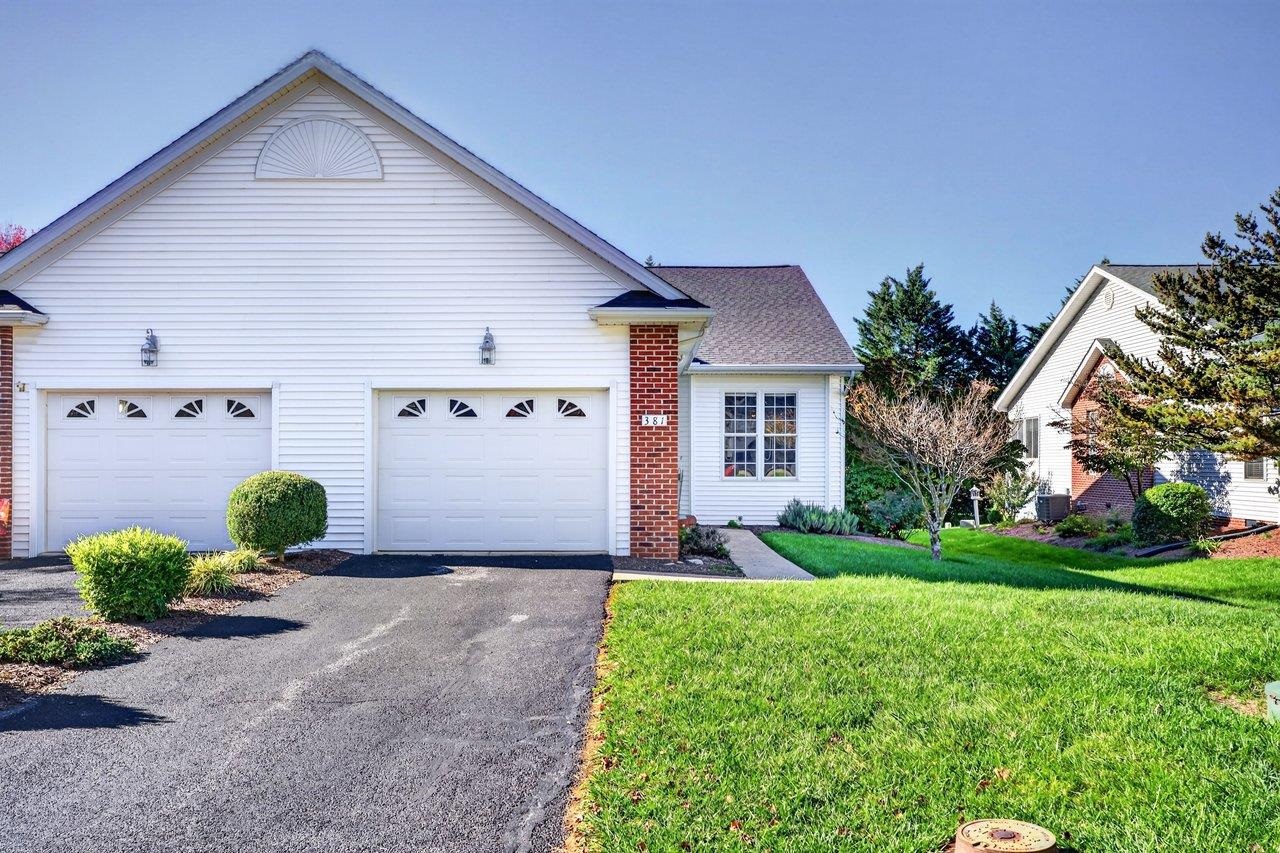 381 SPRING OAKS DR, ROCKINGHAM, Virginia 22801, 2 Bedrooms Bedrooms, ,2 BathroomsBathrooms,Residential,381 SPRING OAKS DR,683293 MLS # 683293 381 SPRING OAKS DR, ROCKINGHAM, Virginia 22801, 2 Bedrooms Bedrooms, ,2 BathroomsBathrooms,Residential,381 SPRING OAKS DR,683293 MLS # 683293