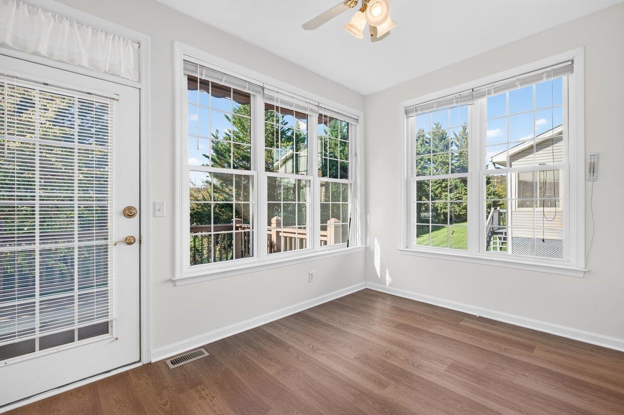381 SPRING OAKS DR, ROCKINGHAM, Virginia 22801, 2 Bedrooms Bedrooms, ,2 BathroomsBathrooms,Residential,381 SPRING OAKS DR,683293 MLS # 683293 381 SPRING OAKS DR, ROCKINGHAM, Virginia 22801, 2 Bedrooms Bedrooms, ,2 BathroomsBathrooms,Residential,381 SPRING OAKS DR,683293 MLS # 683293