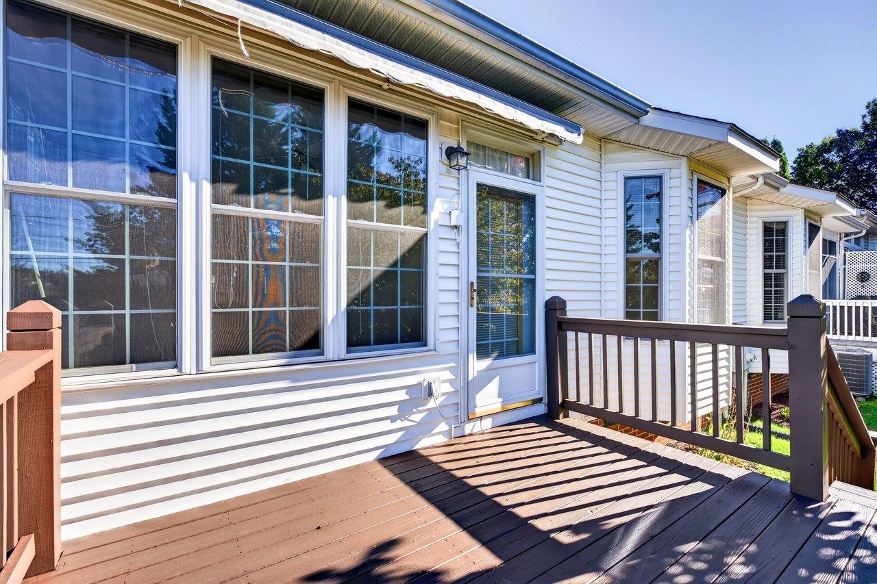 381 SPRING OAKS DR, ROCKINGHAM, Virginia 22801, 2 Bedrooms Bedrooms, ,2 BathroomsBathrooms,Residential,381 SPRING OAKS DR,683293 MLS # 683293 381 SPRING OAKS DR, ROCKINGHAM, Virginia 22801, 2 Bedrooms Bedrooms, ,2 BathroomsBathrooms,Residential,381 SPRING OAKS DR,683293 MLS # 683293