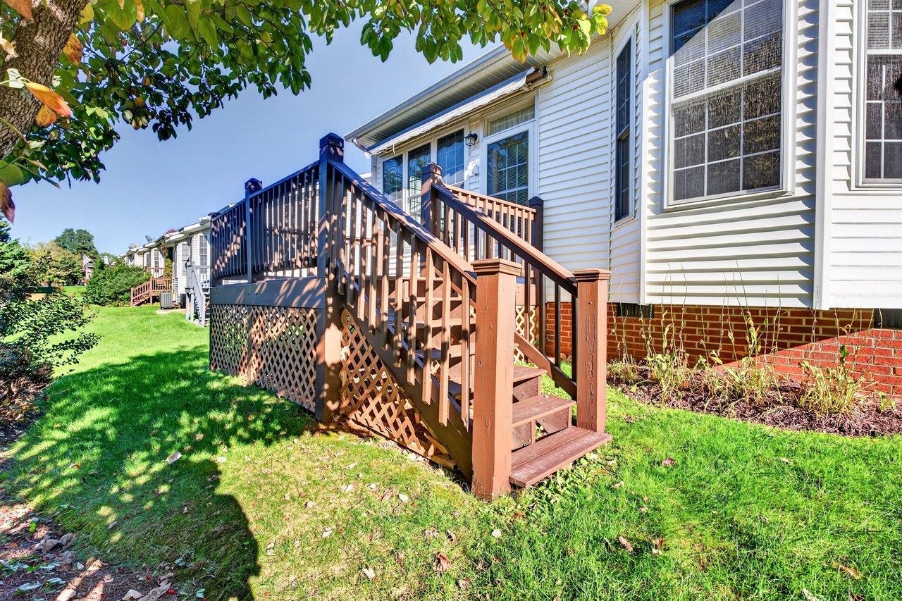 381 SPRING OAKS DR, ROCKINGHAM, Virginia 22801, 2 Bedrooms Bedrooms, ,2 BathroomsBathrooms,Residential,381 SPRING OAKS DR,683293 MLS # 683293 381 SPRING OAKS DR, ROCKINGHAM, Virginia 22801, 2 Bedrooms Bedrooms, ,2 BathroomsBathrooms,Residential,381 SPRING OAKS DR,683293 MLS # 683293