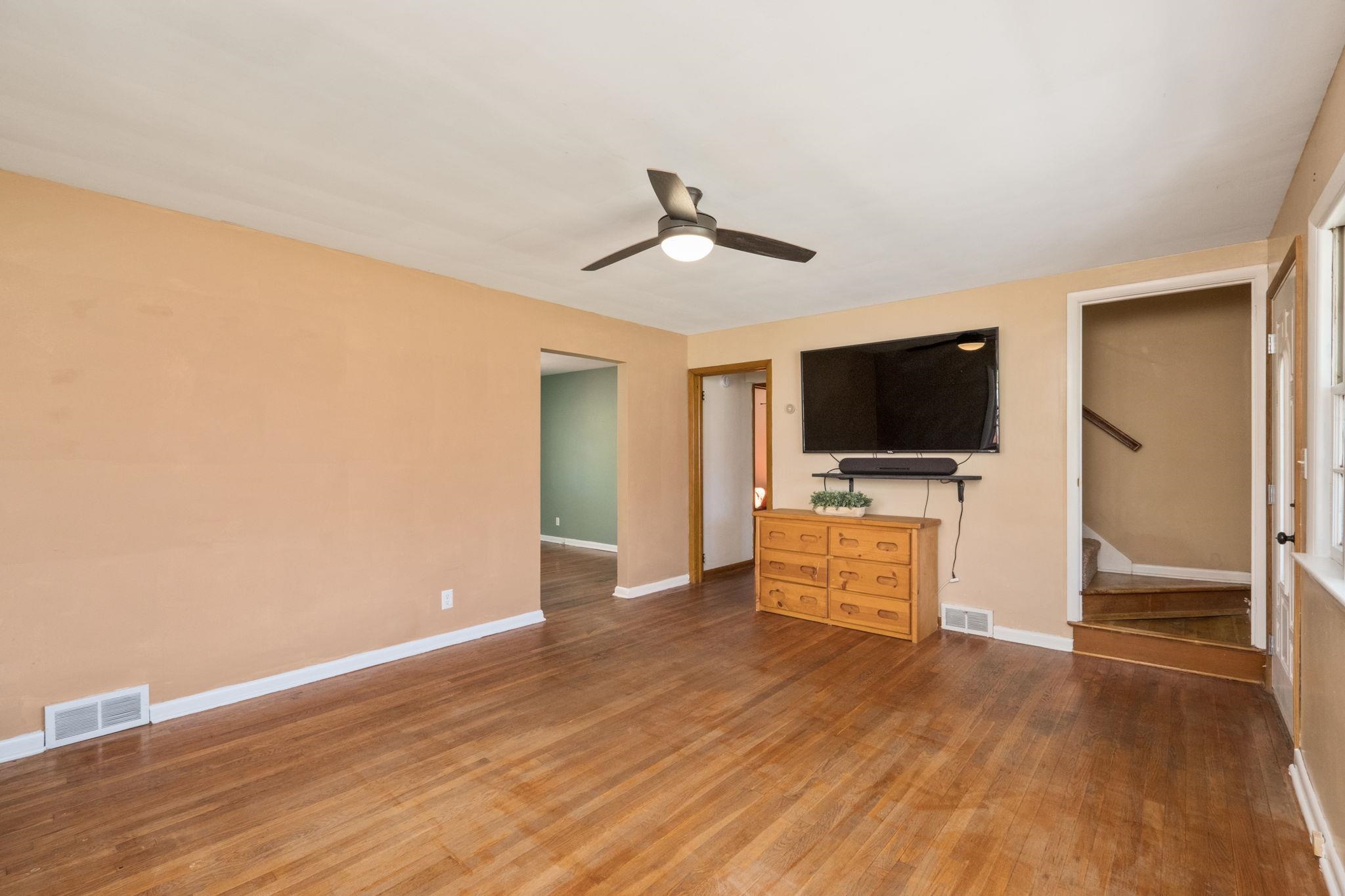 715 BRIDGE AVE, WAYNESBORO, Virginia 22980, 3 Bedrooms Bedrooms, ,2 BathroomsBathrooms,Residential,Bridge Ave starter home,715 BRIDGE AVE,683307 MLS # 683307 715 BRIDGE AVE, WAYNESBORO, Virginia 22980, 3 Bedrooms Bedrooms, ,2 BathroomsBathrooms,Residential,Bridge Ave starter home,715 BRIDGE AVE,683307 MLS # 683307