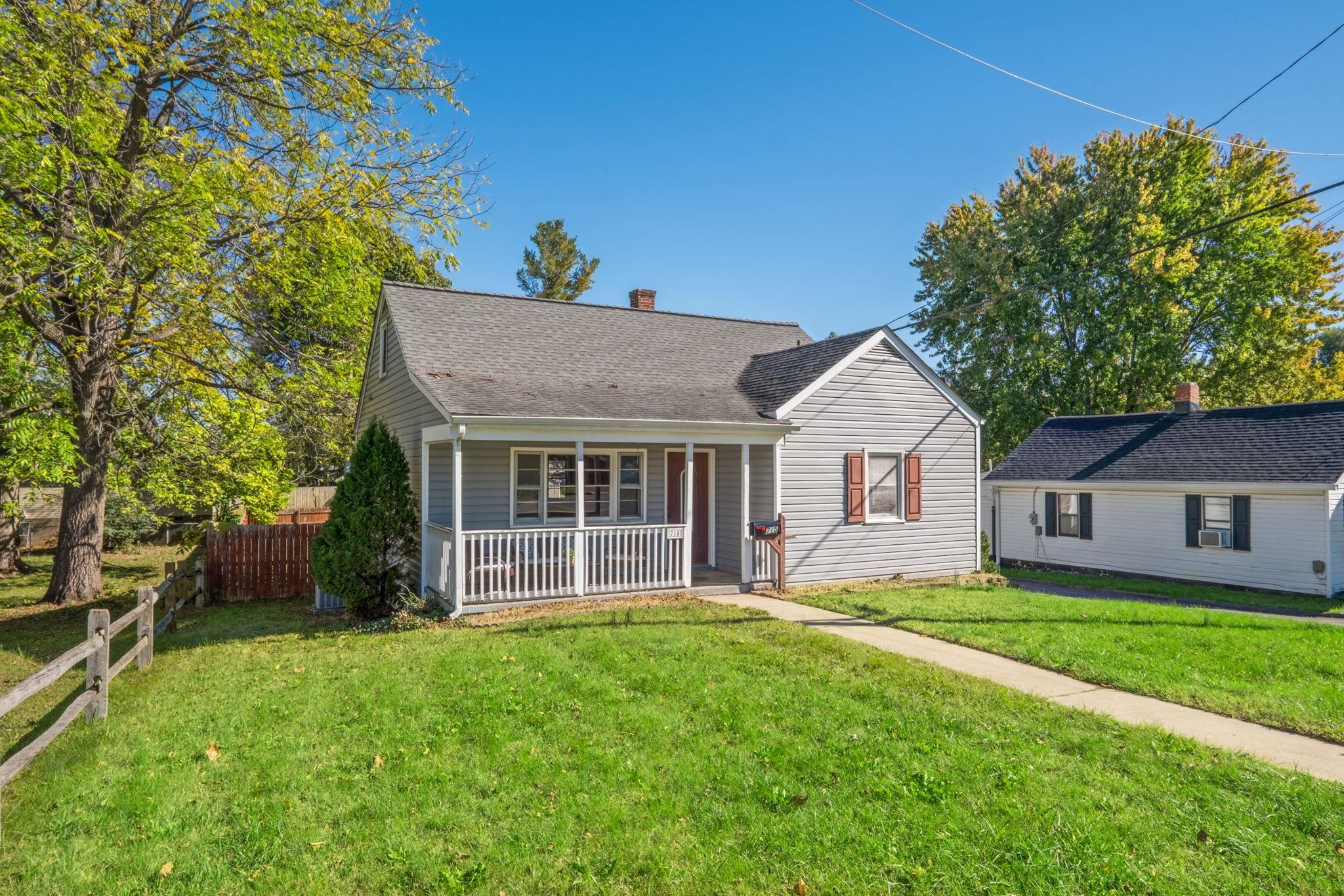 715 BRIDGE AVE, WAYNESBORO, Virginia 22980, 3 Bedrooms Bedrooms, ,2 BathroomsBathrooms,Residential,Bridge Ave starter home,715 BRIDGE AVE,683307 MLS # 683307 715 BRIDGE AVE, WAYNESBORO, Virginia 22980, 3 Bedrooms Bedrooms, ,2 BathroomsBathrooms,Residential,Bridge Ave starter home,715 BRIDGE AVE,683307 MLS # 683307
