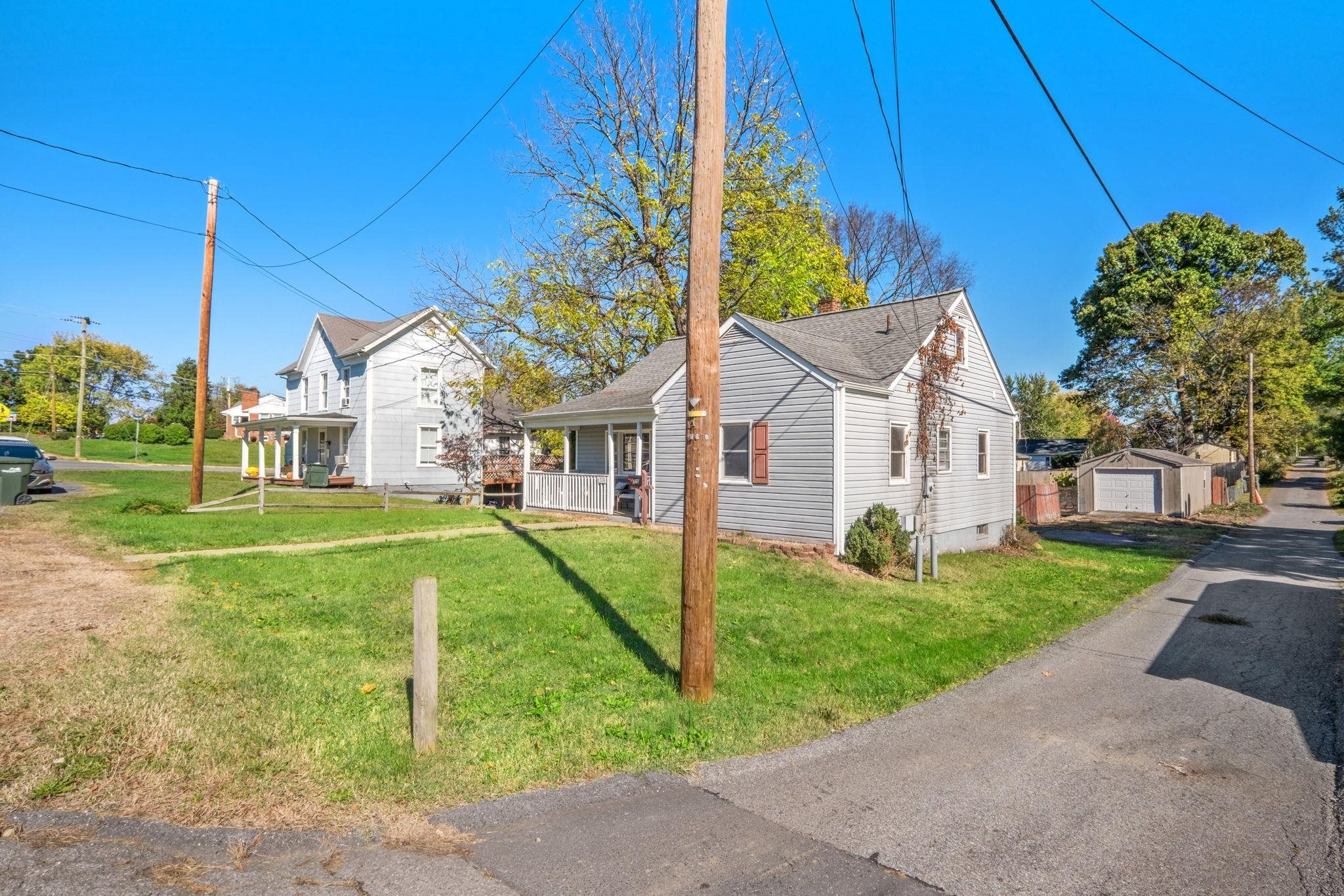 715 BRIDGE AVE, WAYNESBORO, Virginia 22980, 3 Bedrooms Bedrooms, ,2 BathroomsBathrooms,Residential,Bridge Ave starter home,715 BRIDGE AVE,683307 MLS # 683307 715 BRIDGE AVE, WAYNESBORO, Virginia 22980, 3 Bedrooms Bedrooms, ,2 BathroomsBathrooms,Residential,Bridge Ave starter home,715 BRIDGE AVE,683307 MLS # 683307
