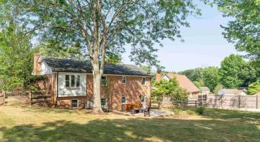 8005 WASHINGTON CT, CHARLOTTESVILLE, Virginia 22911, 5 Bedrooms Bedrooms, ,3 BathroomsBathrooms,Residential,Two for One,8005 WASHINGTON CT,679171 MLS # 679171