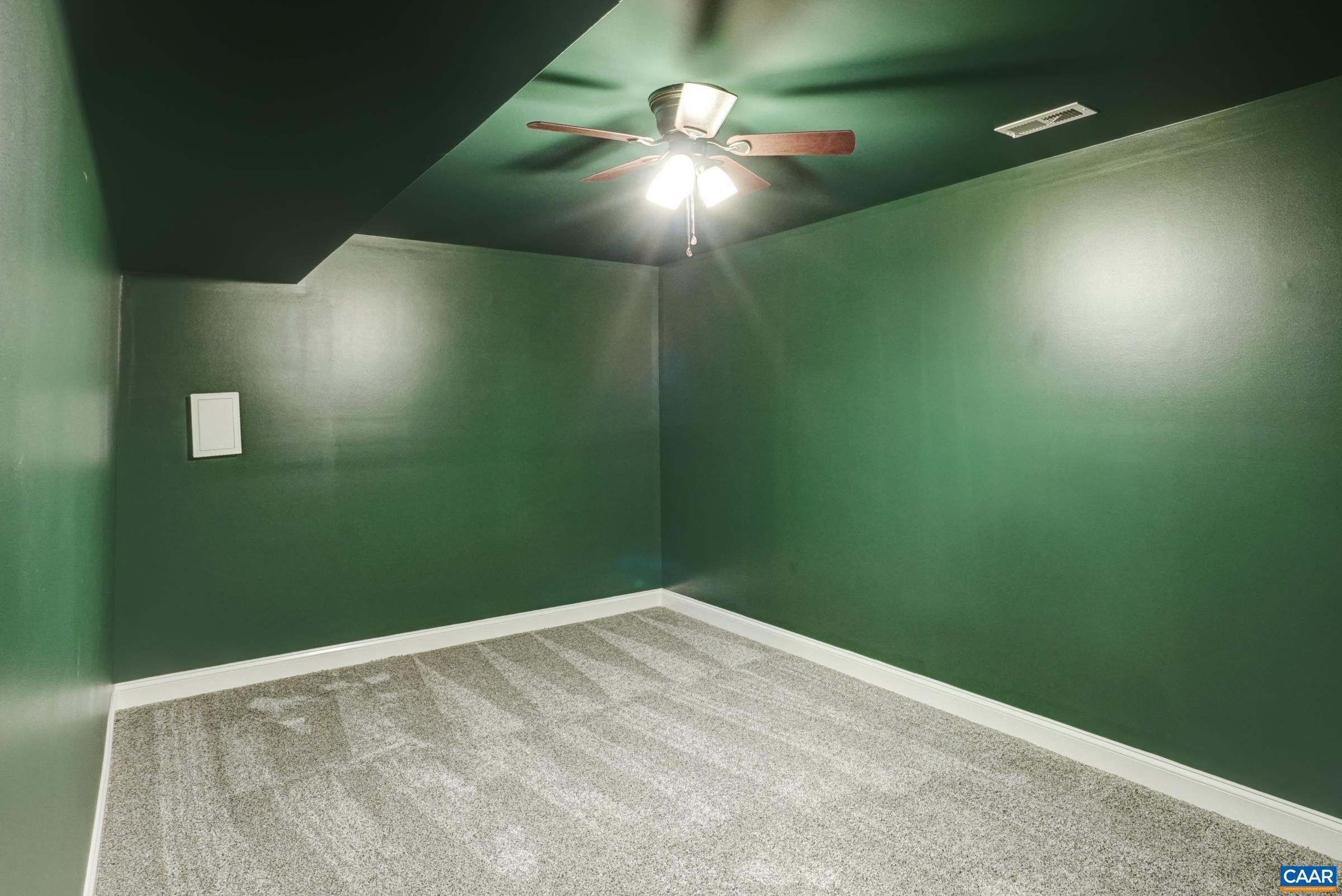 Flex room - workout space, home office, or media room! Flex room - workout space, home office, or media room!