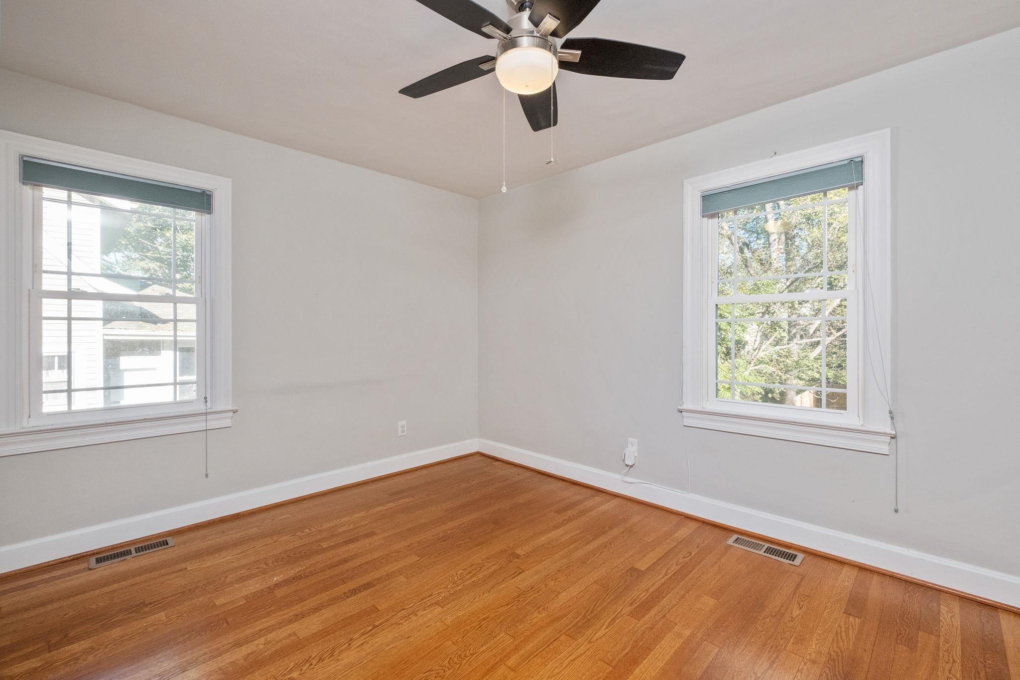 411 HENDREN AVE, STAUNTON, Virginia 24401, 4 Bedrooms Bedrooms, ,2 BathroomsBathrooms,Residential,411 HENDREN AVE,683316 MLS # 683316