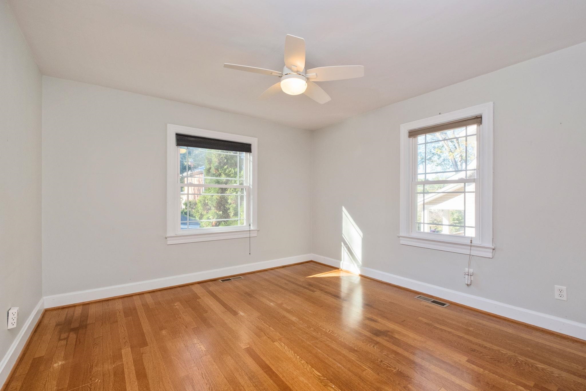 411 HENDREN AVE, STAUNTON, Virginia 24401, 4 Bedrooms Bedrooms, ,2 BathroomsBathrooms,Residential,411 HENDREN AVE,683316 MLS # 683316