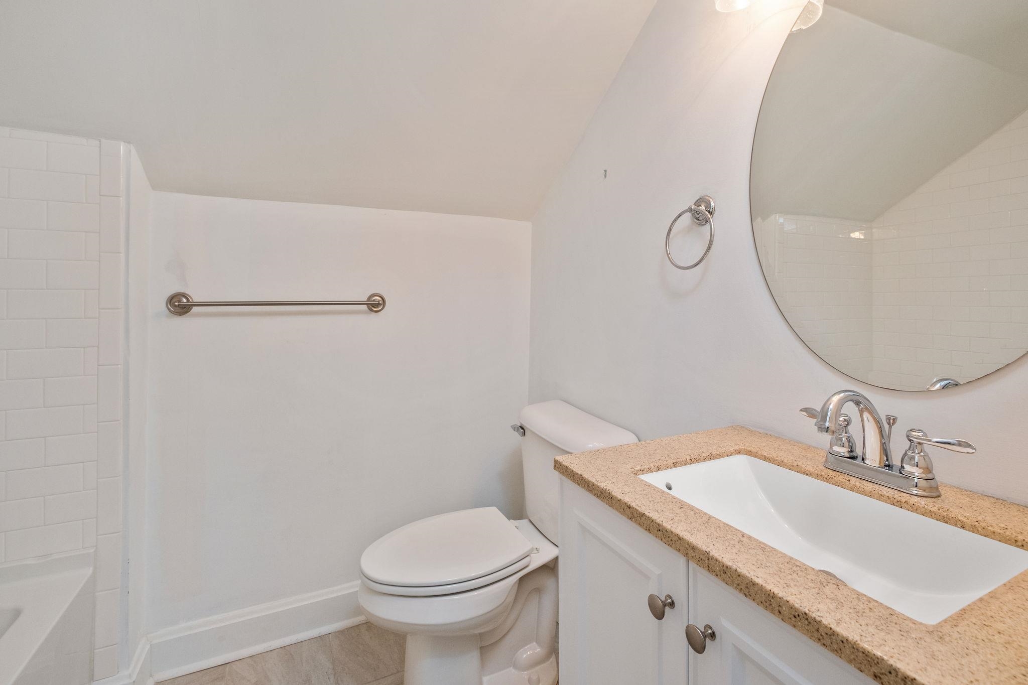 411 HENDREN AVE, STAUNTON, Virginia 24401, 4 Bedrooms Bedrooms, ,2 BathroomsBathrooms,Residential,411 HENDREN AVE,683316 MLS # 683316