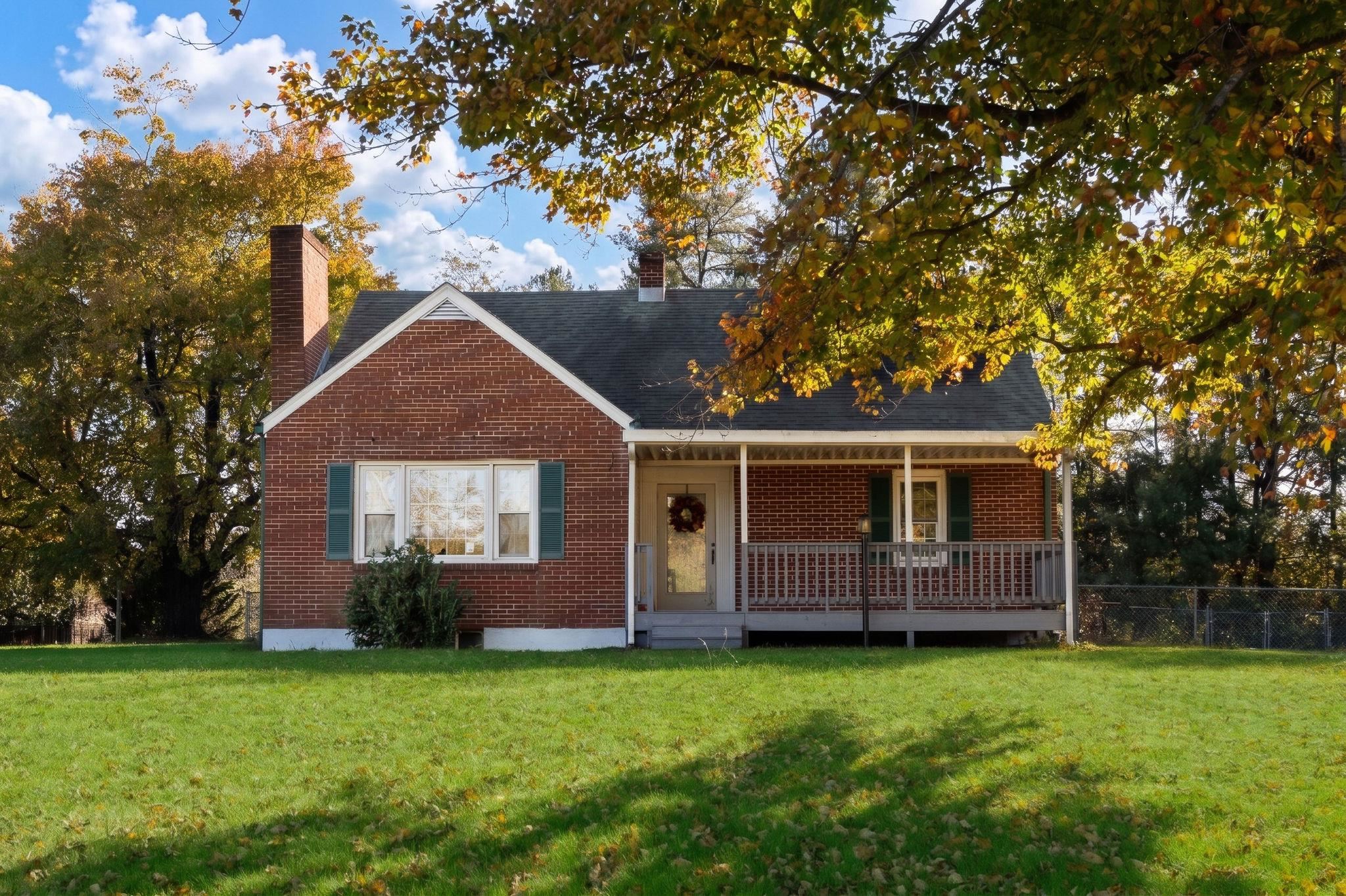 365 LOFTON RD, RAPHINE, Virginia 24472, 3 Bedrooms Bedrooms, ,1 BathroomBathrooms,Residential,365 LOFTON RD,683317 MLS # 683317
