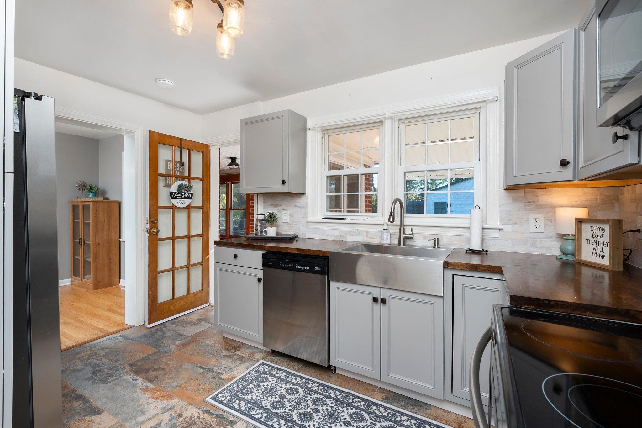 365 LOFTON RD, RAPHINE, Virginia 24472, 3 Bedrooms Bedrooms, ,1 BathroomBathrooms,Residential,365 LOFTON RD,683317 MLS # 683317