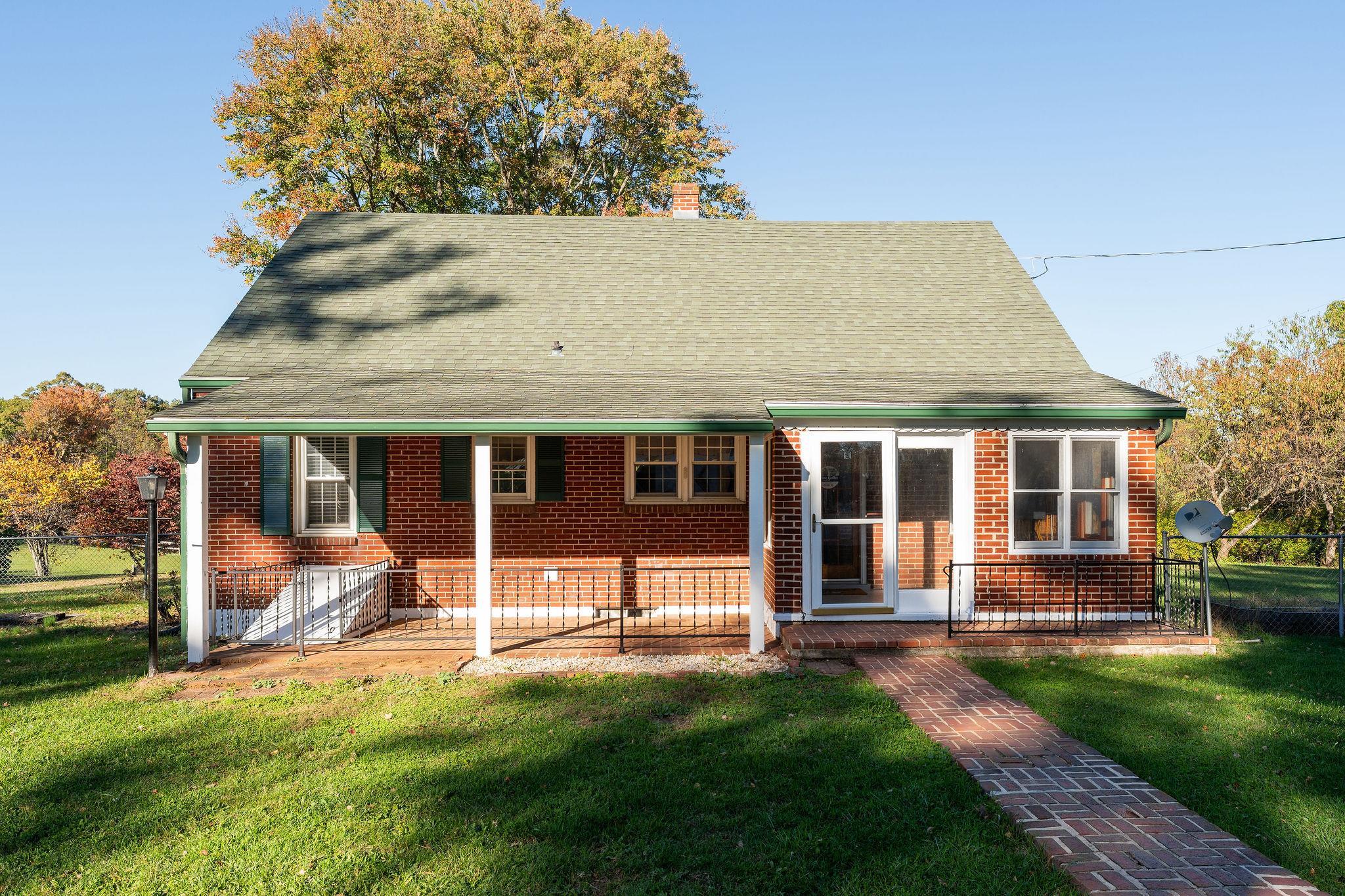 365 LOFTON RD, RAPHINE, Virginia 24472, 3 Bedrooms Bedrooms, ,1 BathroomBathrooms,Residential,365 LOFTON RD,683317 MLS # 683317