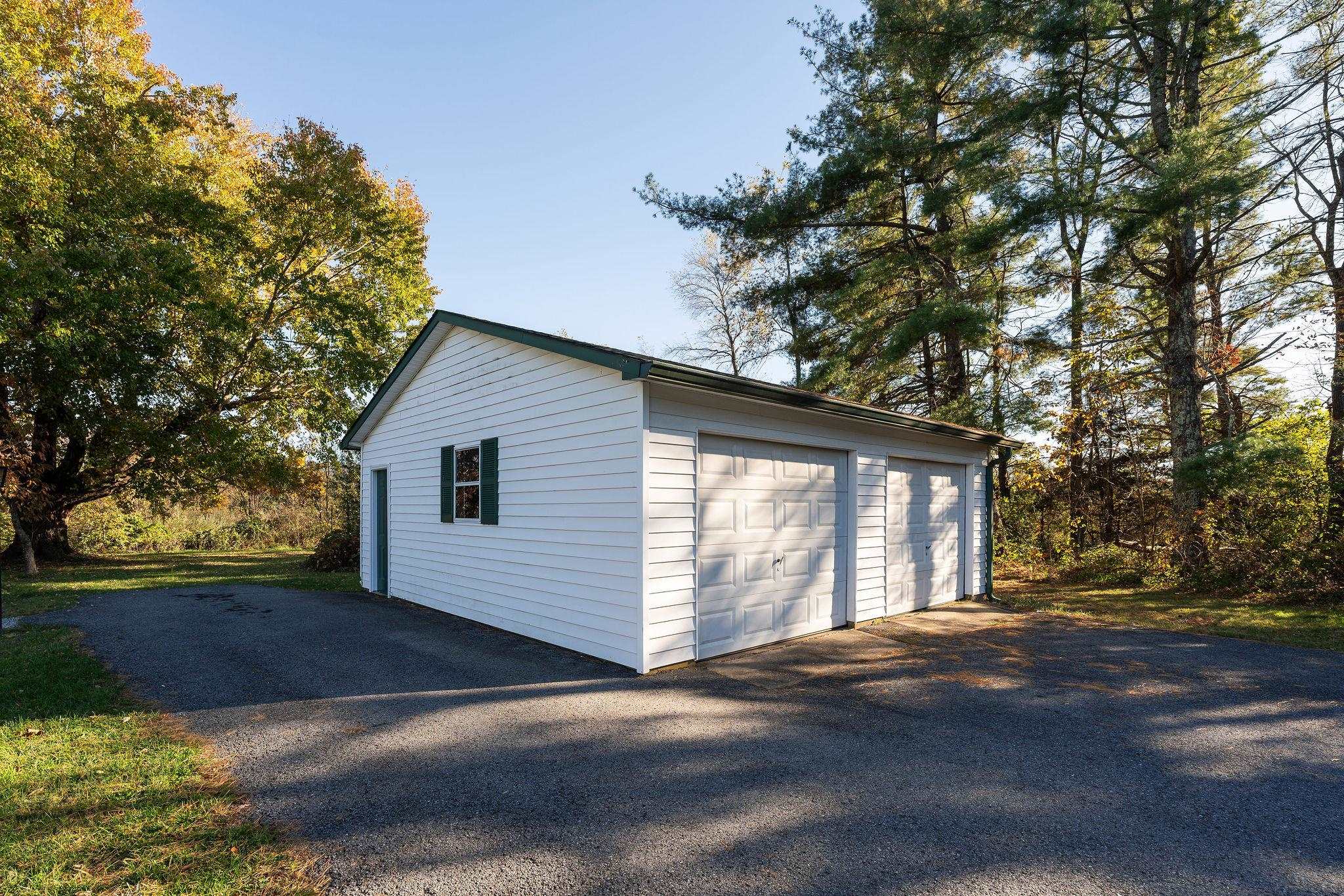 365 LOFTON RD, RAPHINE, Virginia 24472, 3 Bedrooms Bedrooms, ,1 BathroomBathrooms,Residential,365 LOFTON RD,683317 MLS # 683317