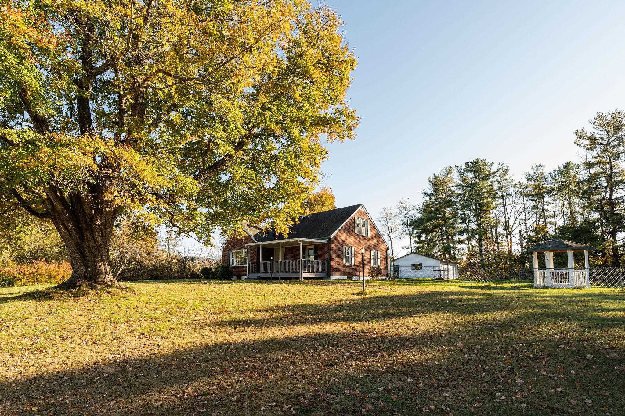 365 LOFTON RD, RAPHINE, Virginia 24472, 3 Bedrooms Bedrooms, ,1 BathroomBathrooms,Residential,365 LOFTON RD,683317 MLS # 683317