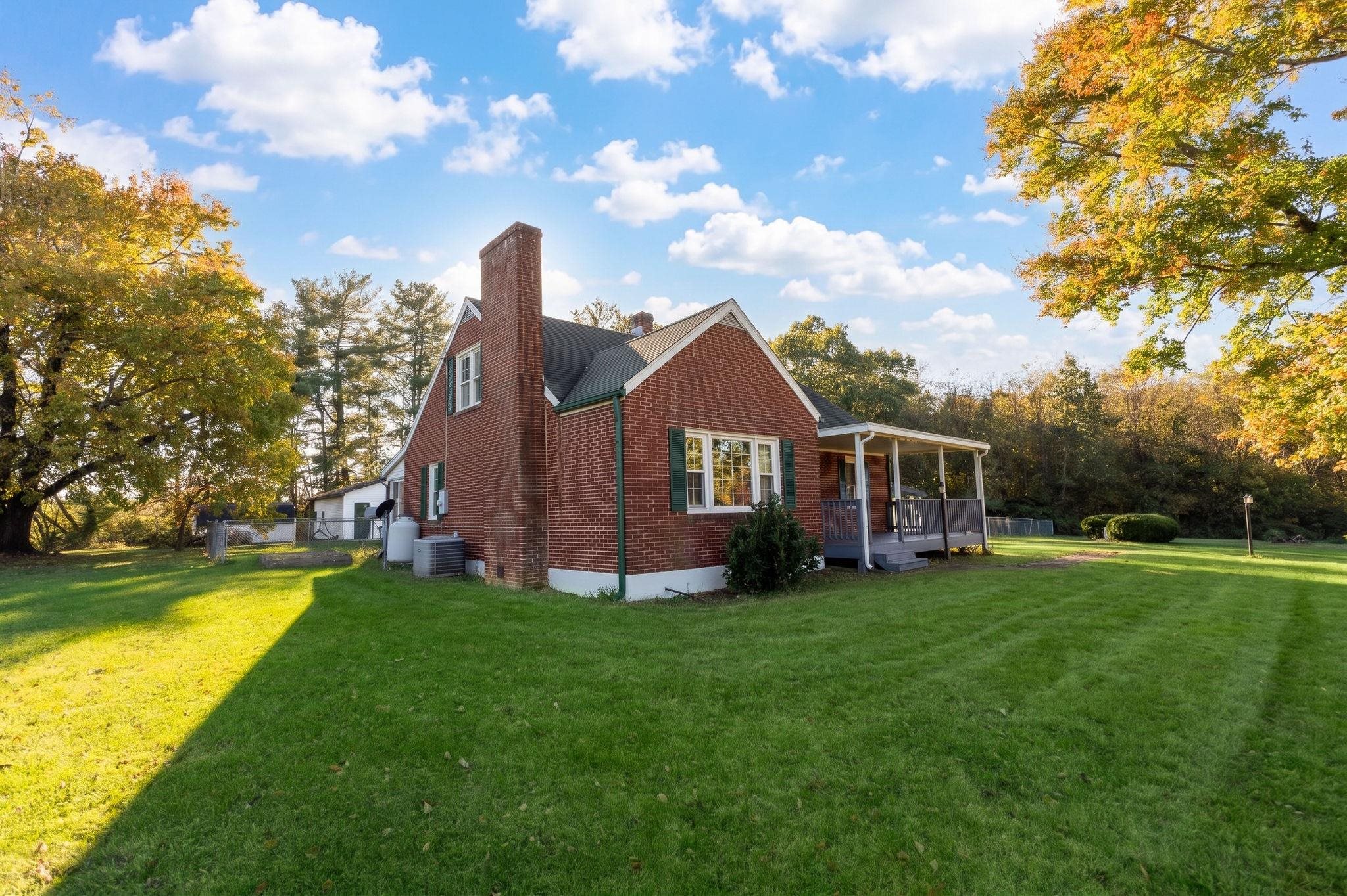 365 LOFTON RD, RAPHINE, Virginia 24472, 3 Bedrooms Bedrooms, ,1 BathroomBathrooms,Residential,365 LOFTON RD,683317 MLS # 683317