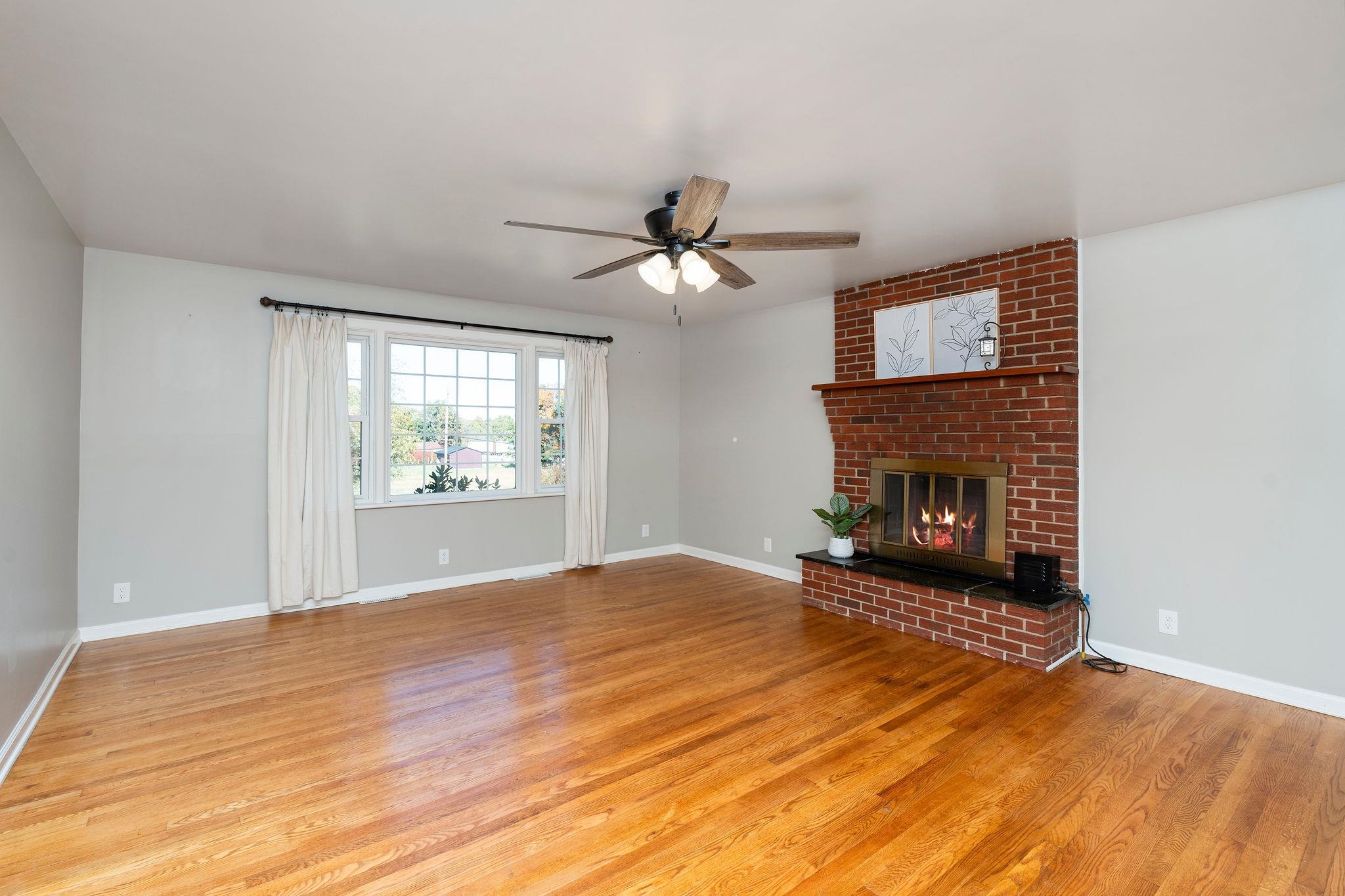 365 LOFTON RD, RAPHINE, Virginia 24472, 3 Bedrooms Bedrooms, ,1 BathroomBathrooms,Residential,365 LOFTON RD,683317 MLS # 683317