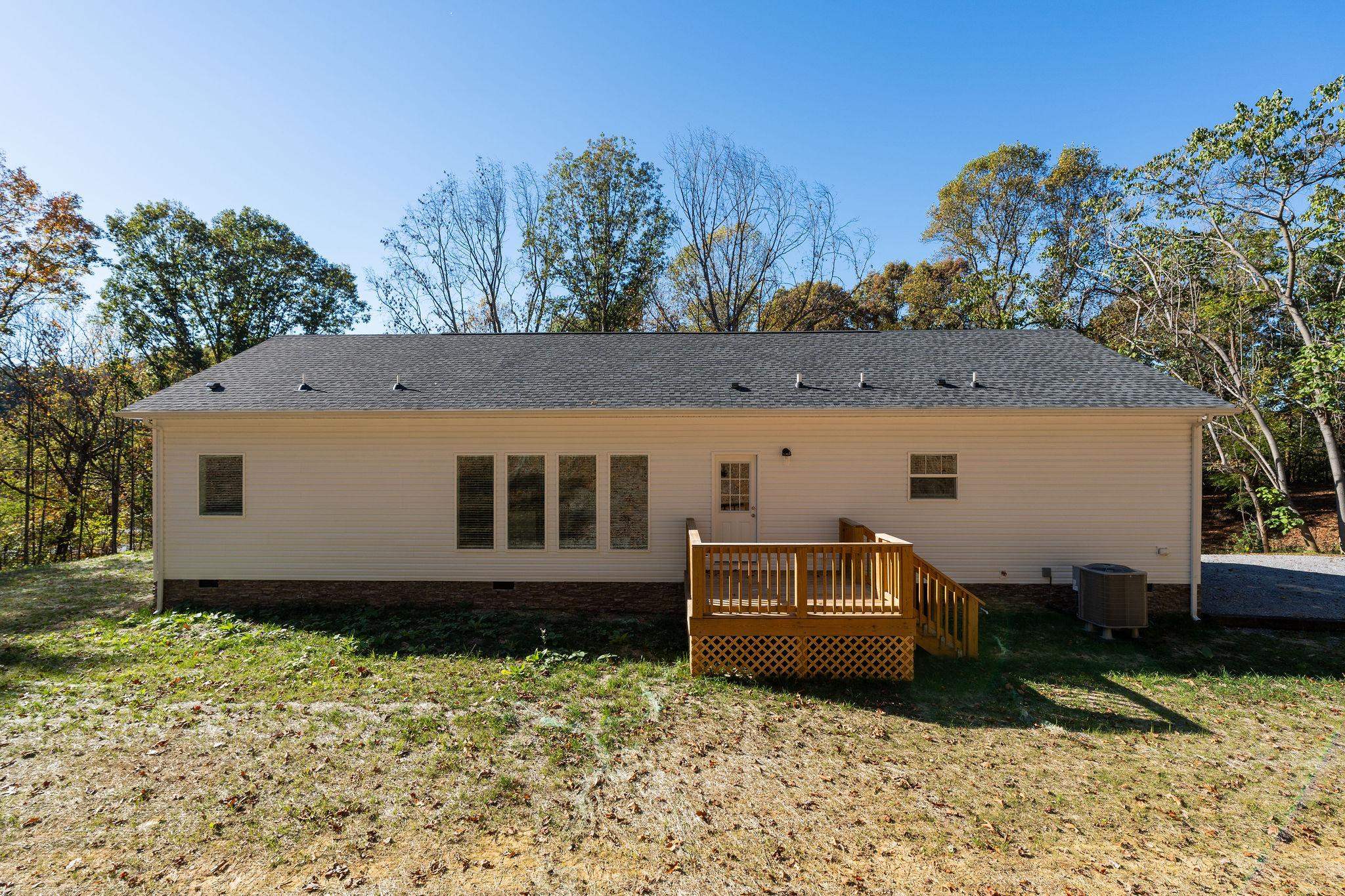 6614 N LEE HWY, FAIRFIELD, Virginia 24435, 3 Bedrooms Bedrooms, ,2 BathroomsBathrooms,Residential,6614 N LEE HWY,683318 MLS # 683318 6614 N LEE HWY, FAIRFIELD, Virginia 24435, 3 Bedrooms Bedrooms, ,2 BathroomsBathrooms,Residential,6614 N LEE HWY,683318 MLS # 683318