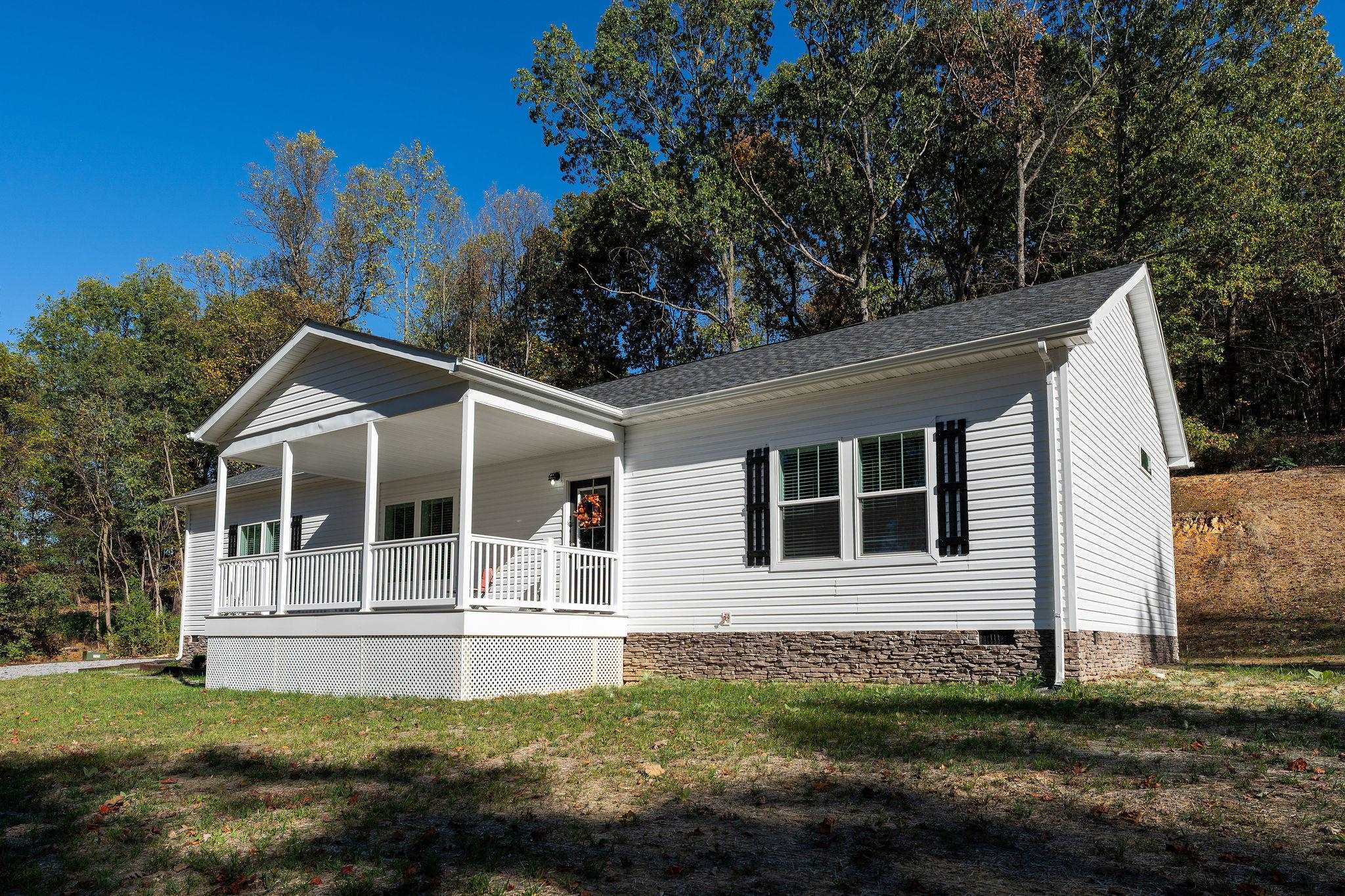 6614 N LEE HWY, FAIRFIELD, Virginia 24435, 3 Bedrooms Bedrooms, ,2 BathroomsBathrooms,Residential,6614 N LEE HWY,683318 MLS # 683318 6614 N LEE HWY, FAIRFIELD, Virginia 24435, 3 Bedrooms Bedrooms, ,2 BathroomsBathrooms,Residential,6614 N LEE HWY,683318 MLS # 683318