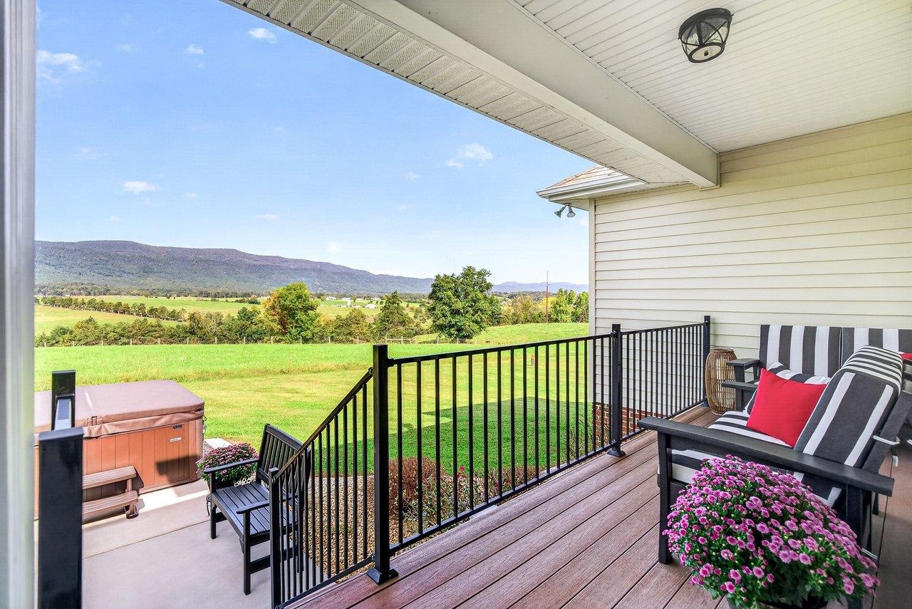 6869 EAST POINT RD, ELKTON, Virginia 22827, 4 Bedrooms Bedrooms, ,2 BathroomsBathrooms,Residential,6869 EAST POINT RD,683319 MLS # 683319 6869 EAST POINT RD, ELKTON, Virginia 22827, 4 Bedrooms Bedrooms, ,2 BathroomsBathrooms,Residential,6869 EAST POINT RD,683319 MLS # 683319